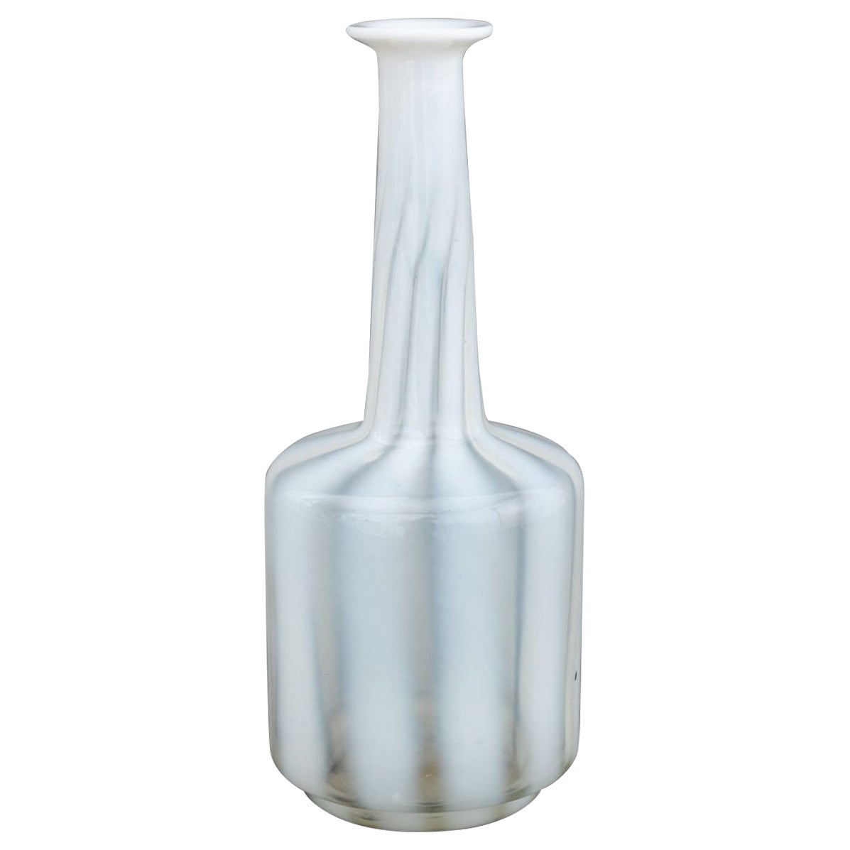 French Opaline Glass Bottle Vase im Angebot