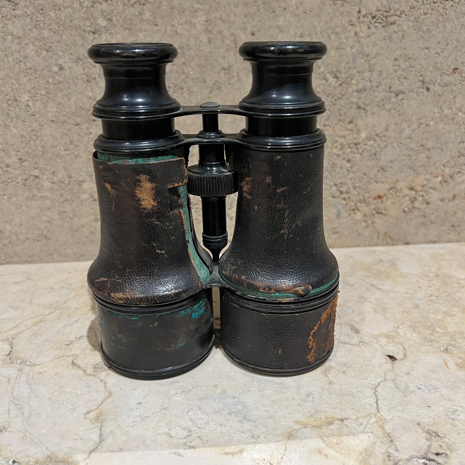 19. Jahrhundert Französisch Oper Militär Ferngläser Lemaire Fabt Paris
5 B x 2,5 T x 5,88 H
Leder Metall
Originaler unrestaurierter Vintage-Gebrauchtzustand
Siehe alle aufgeführten Bilder