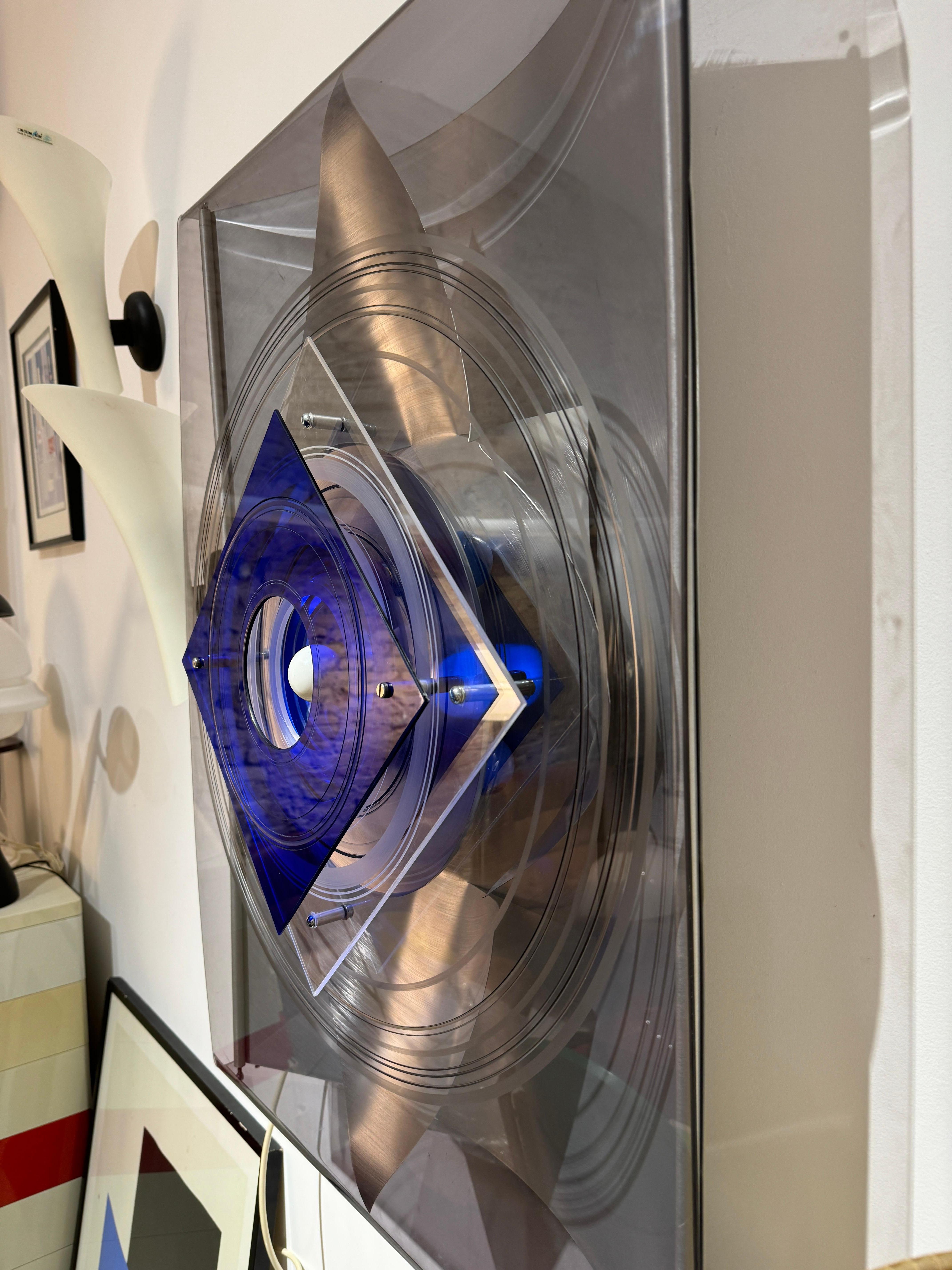 Applique optique française en plexiglas et aluminium brossé - années 1970 en vente 3