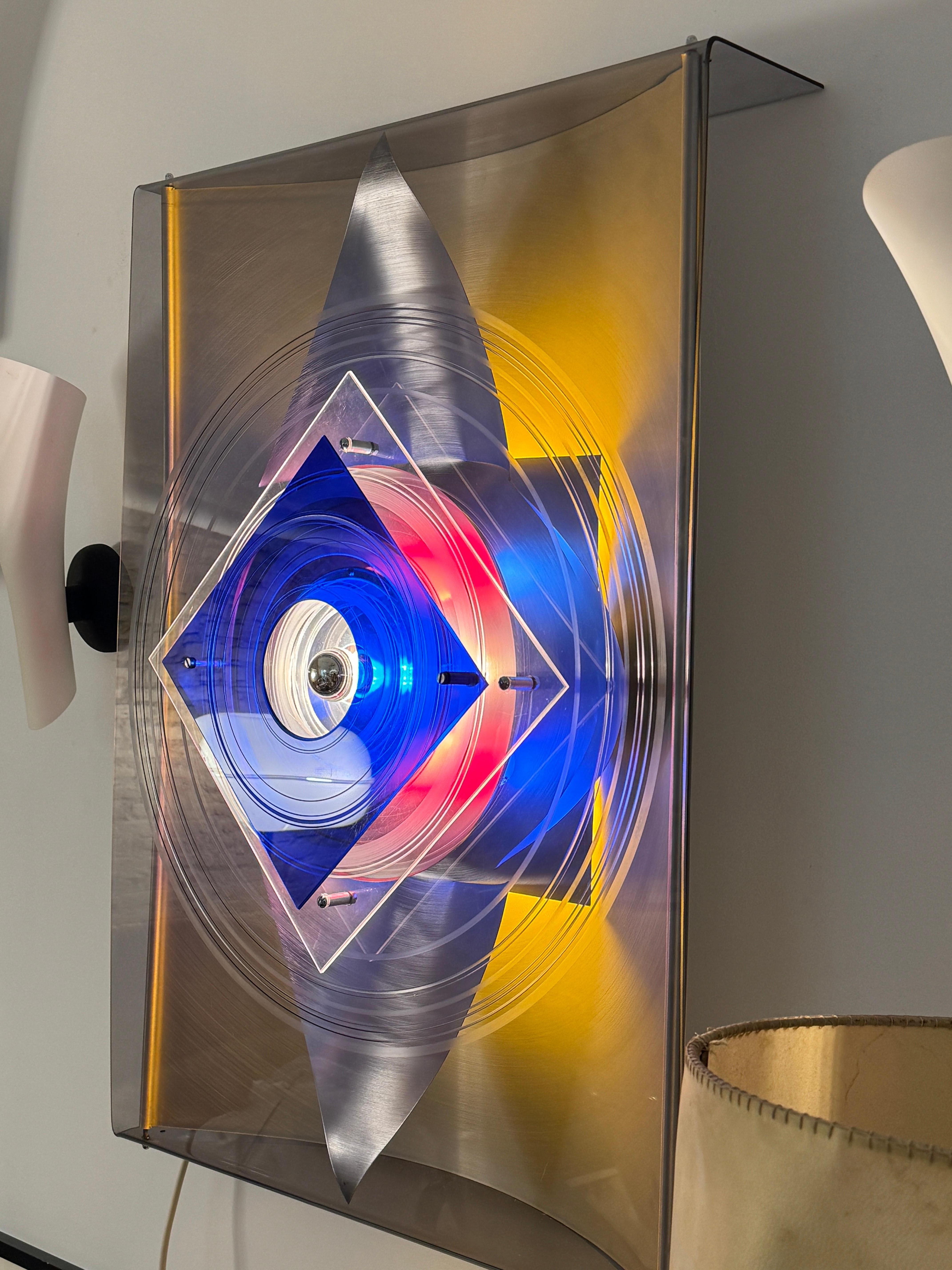 Applique optique française en plexiglas et aluminium brossé - années 1970 en vente 8