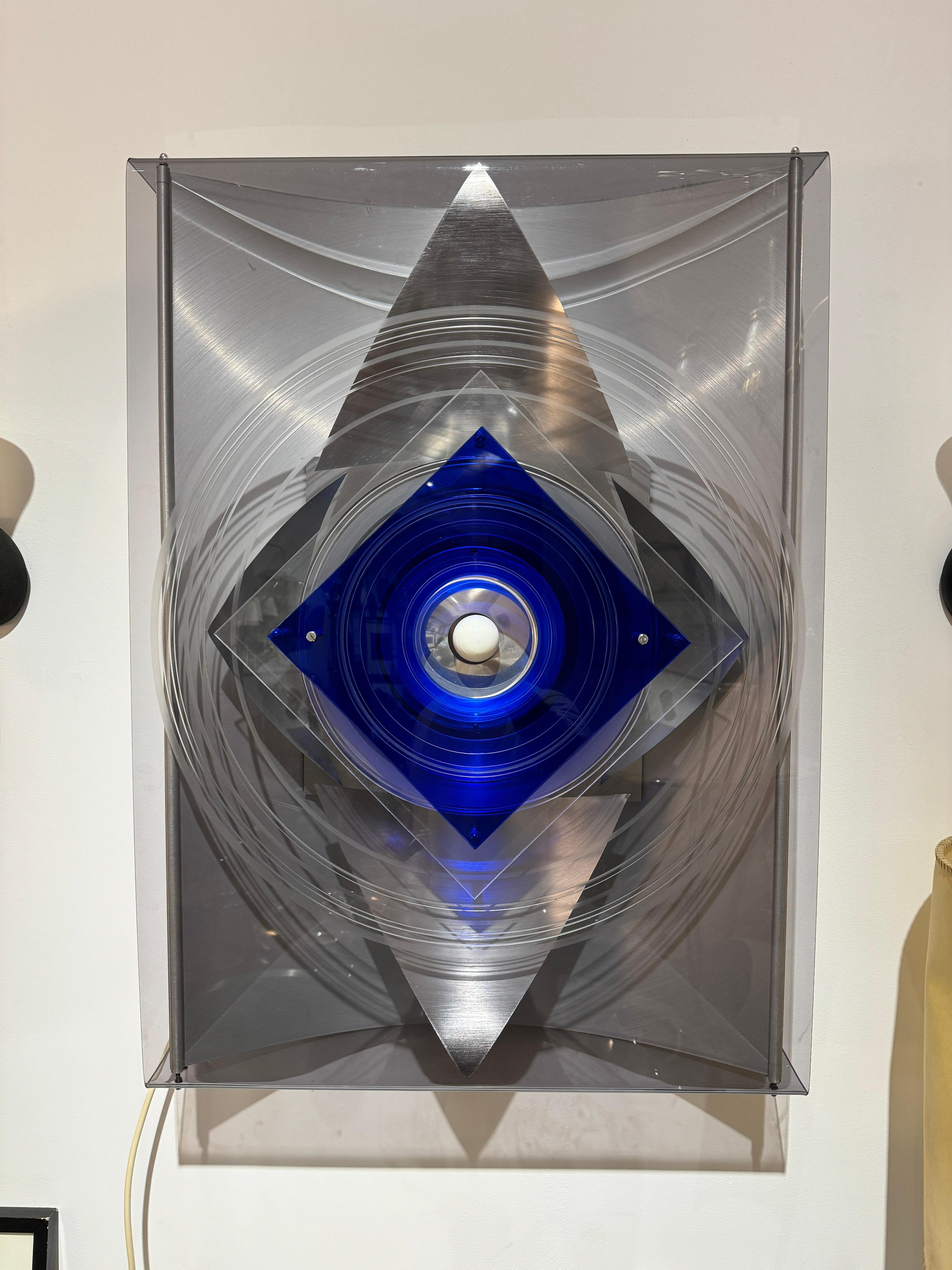 Applique optique française en plexiglas et aluminium brossé - années 1970 en vente 2