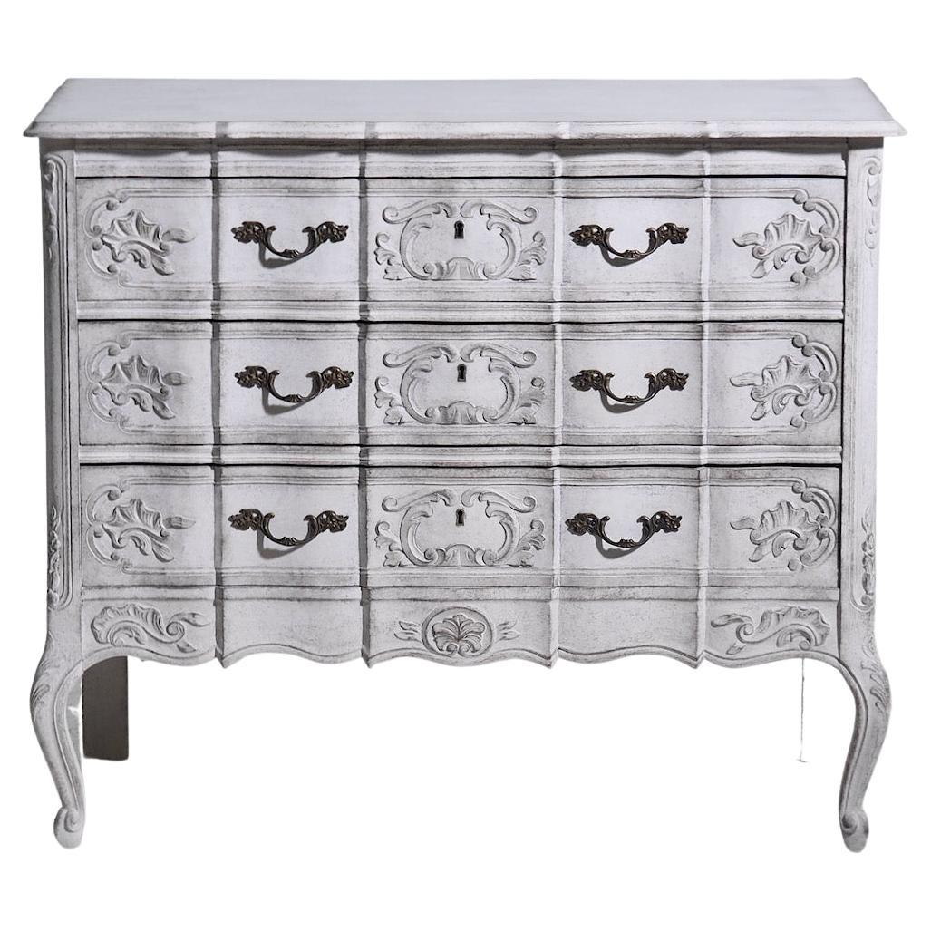 French or Italian Chest of Drawers For Sale