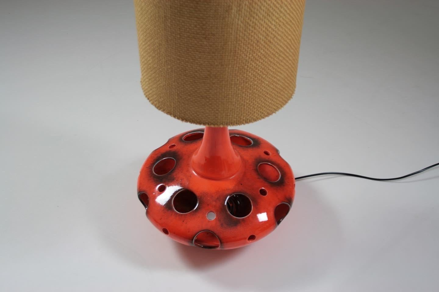 Lampe de bureau française en céramique orange, années 1970 en vente 5