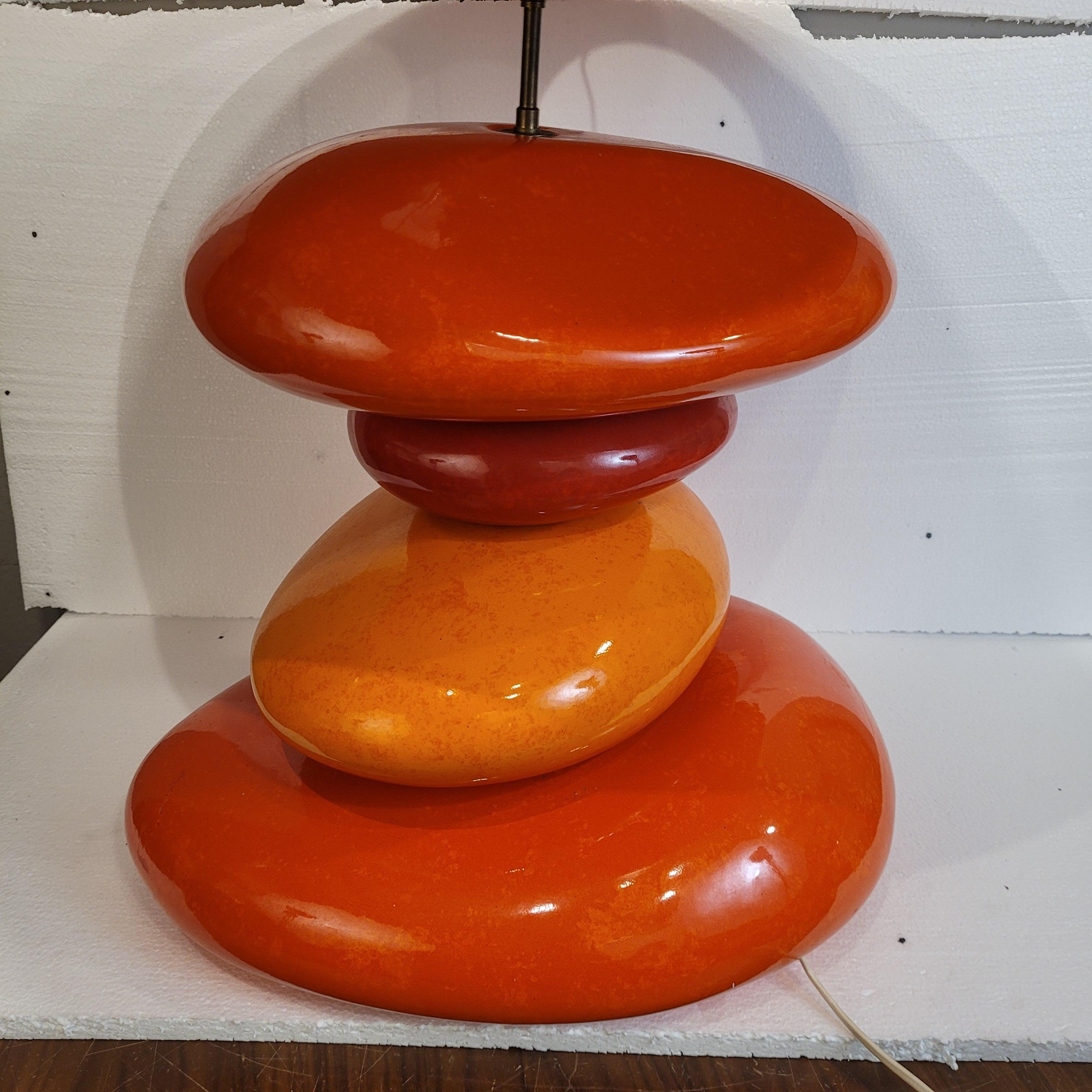 Lampada da tavolo francese arancione, pietre in ceramica smaltata, dopo Chatain in vendita 2