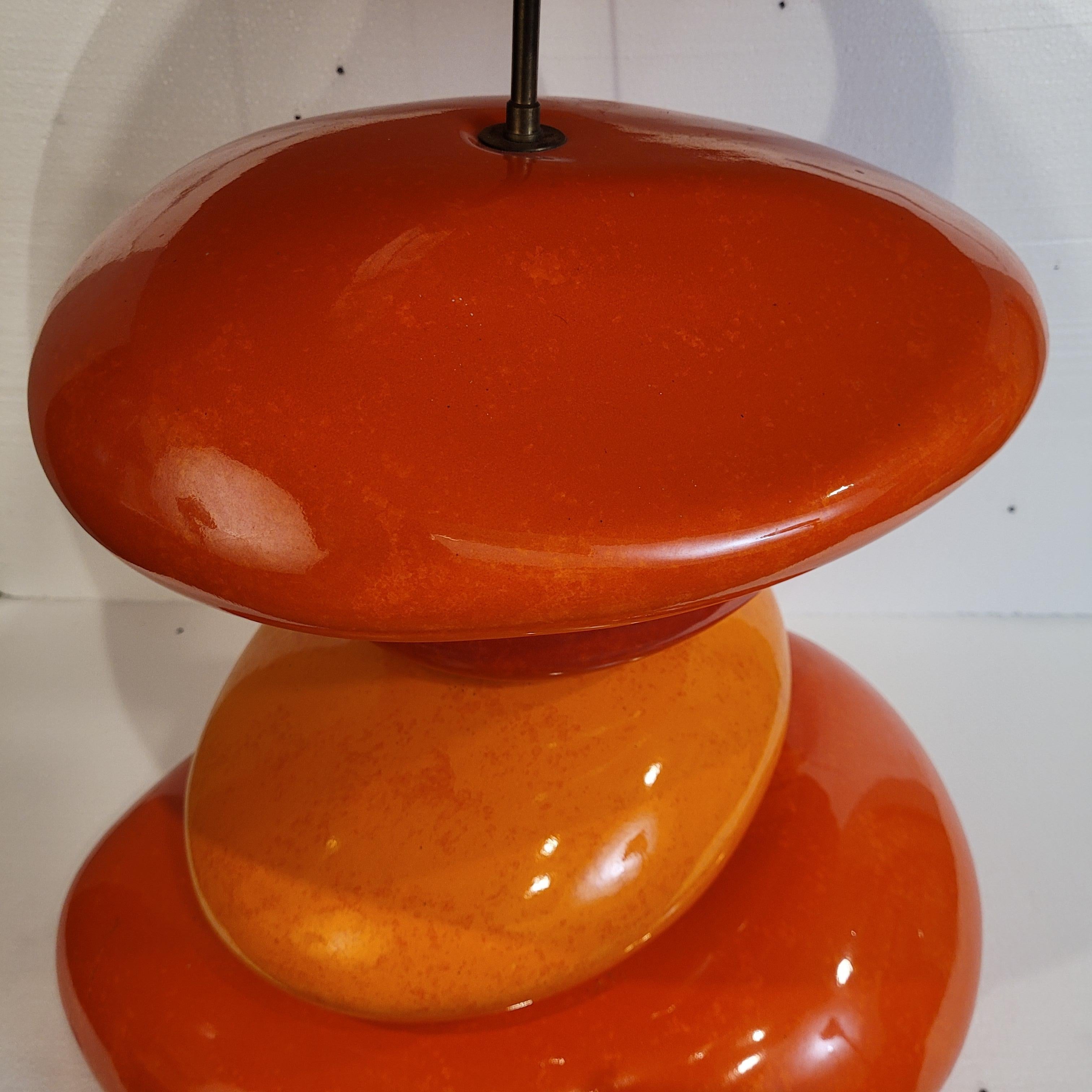 Lampada da tavolo francese arancione, pietre in ceramica smaltata, dopo Chatain in vendita 3
