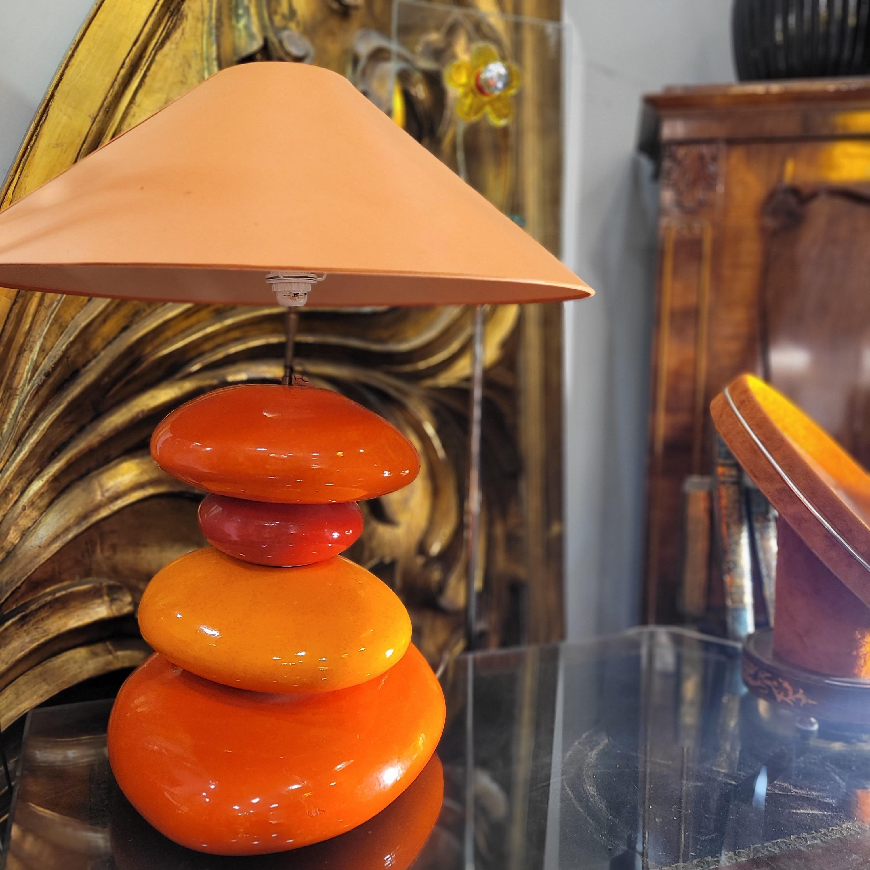 Lampada da tavolo francese arancione, pietre in ceramica smaltata, dopo Chatain in vendita 10