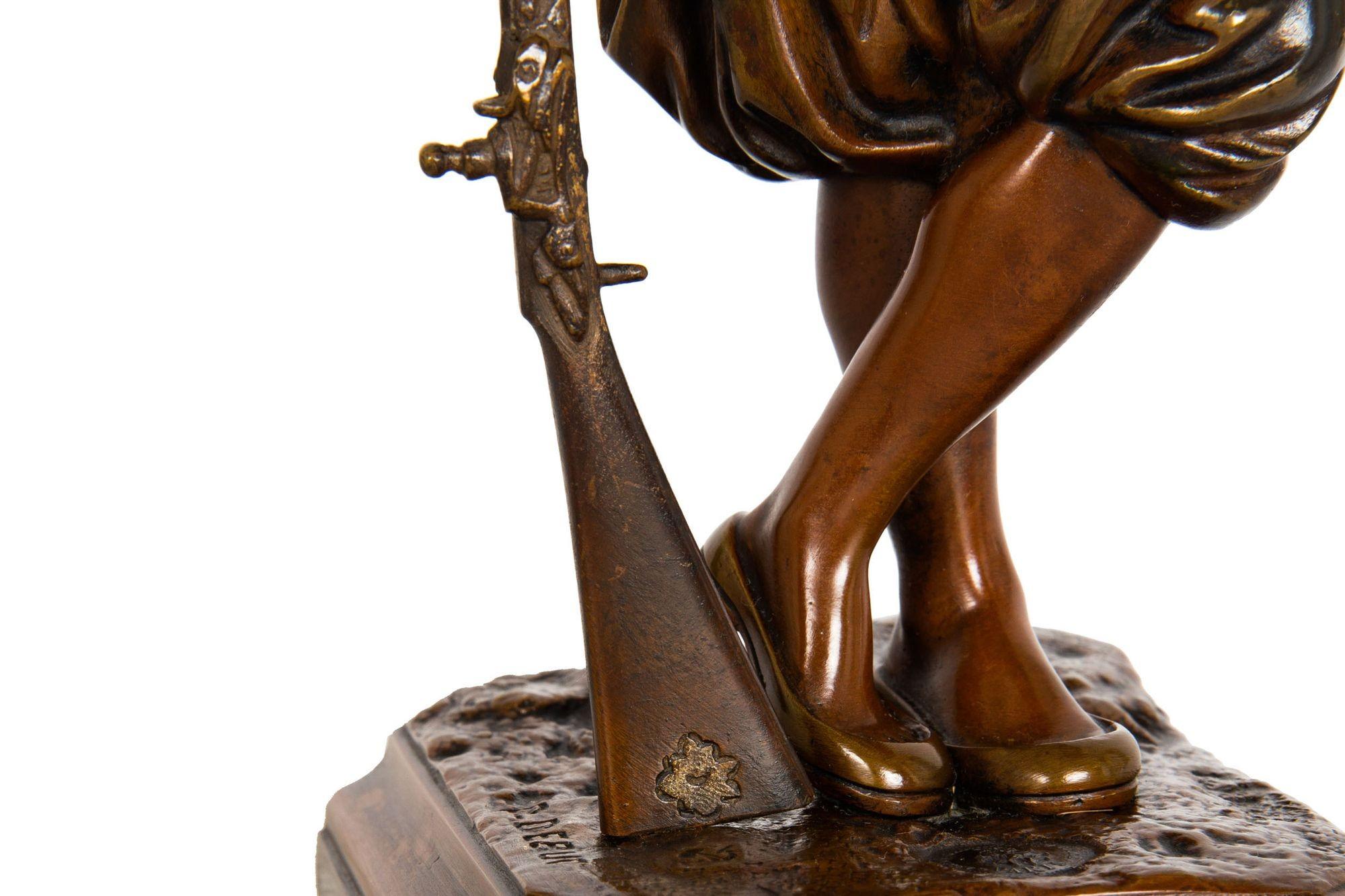 French Orientalist Antique Bronze Sculpture of Warrior with Musket by Debut For Sale 8