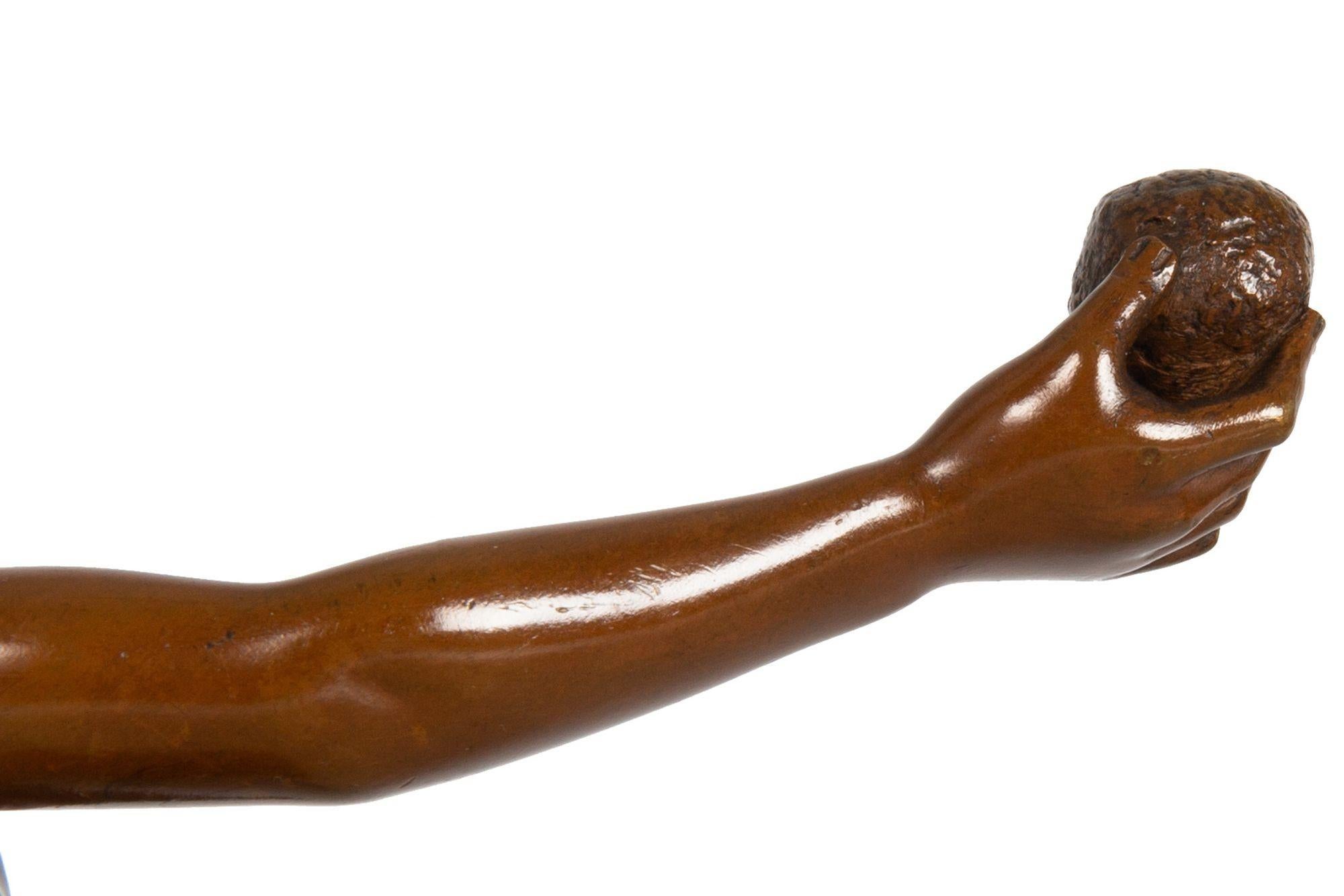 Französische orientalistische Bronzeskulptur eines tunesischen Fruit Sellers von Marcel Debut im Angebot 9