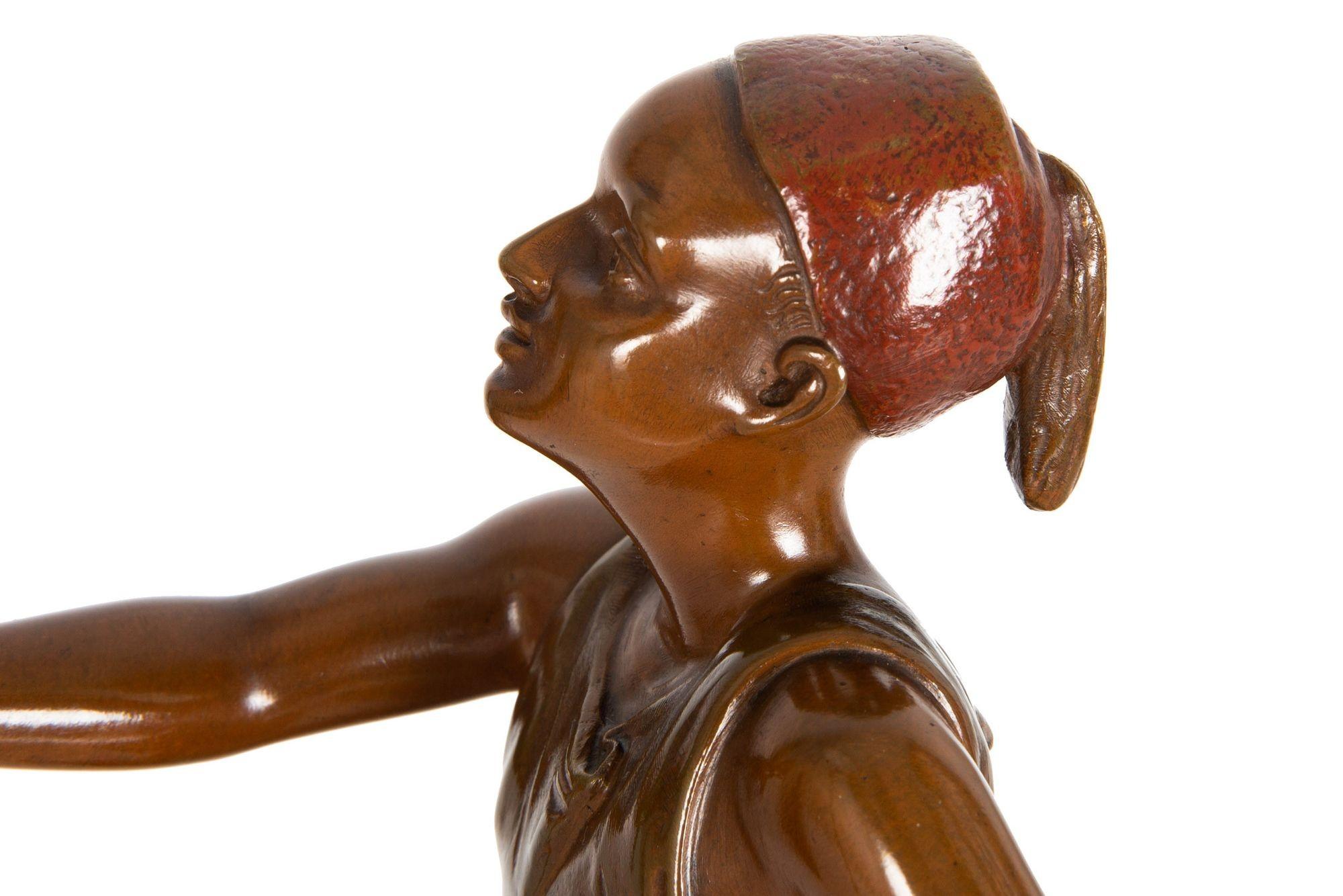 Französische orientalistische Bronzeskulptur eines tunesischen Fruit Sellers von Marcel Debut im Angebot 10