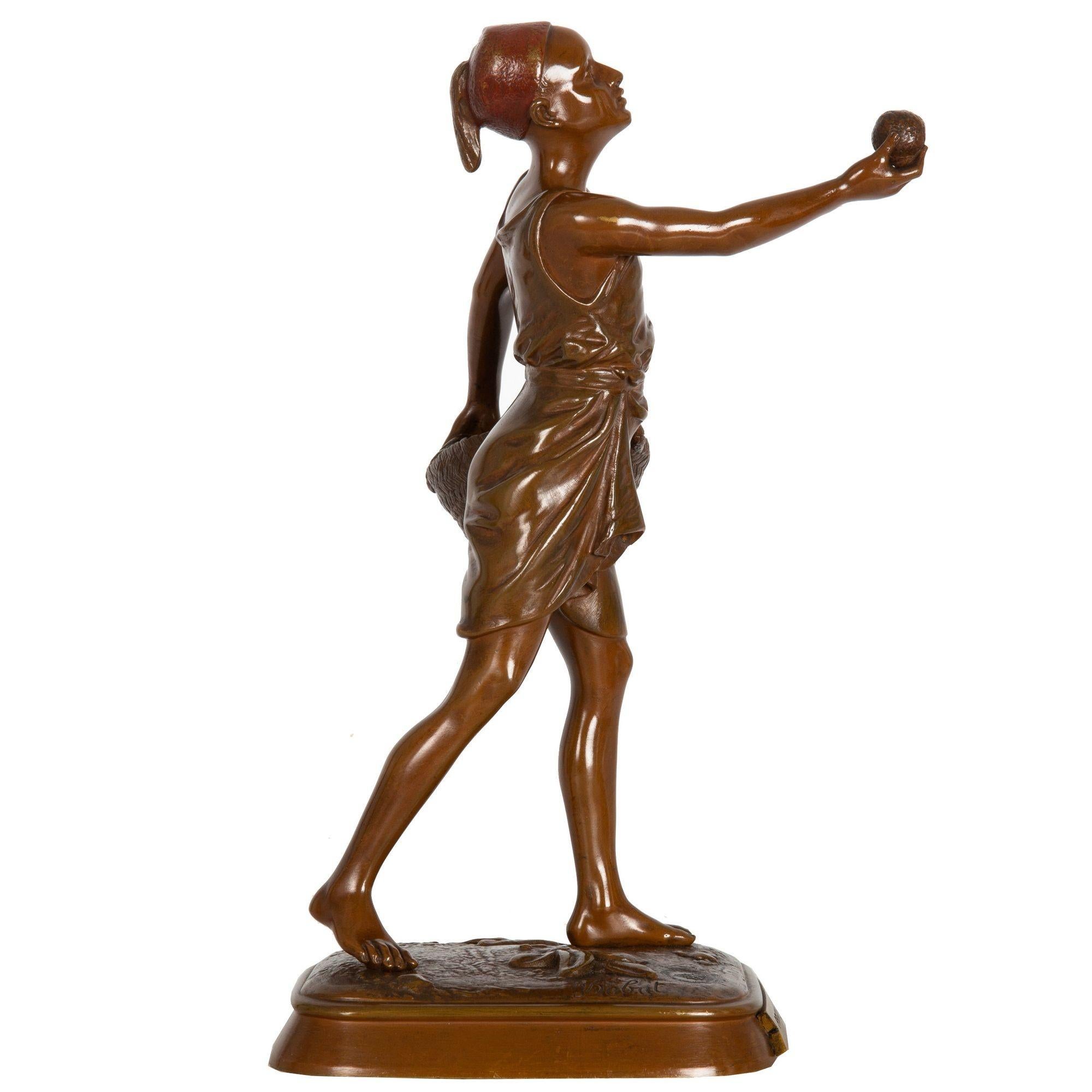 Französische orientalistische Bronzeskulptur eines tunesischen Fruit Sellers von Marcel Debut im Zustand „Gut“ im Angebot in Shippensburg, PA