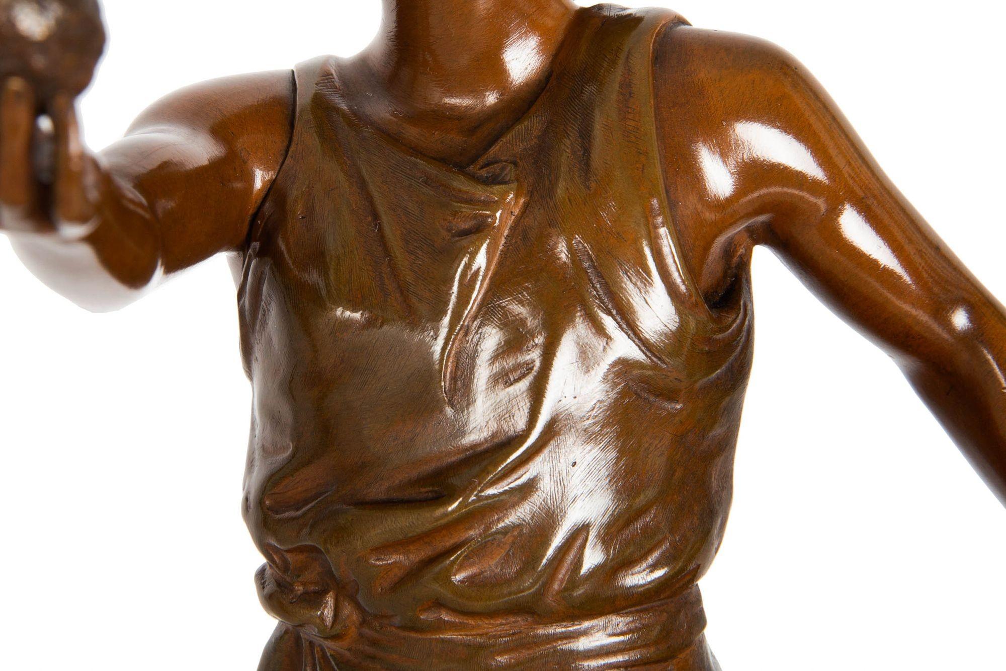 Französische orientalistische Bronzeskulptur eines tunesischen Fruit Sellers von Marcel Debut im Angebot 3