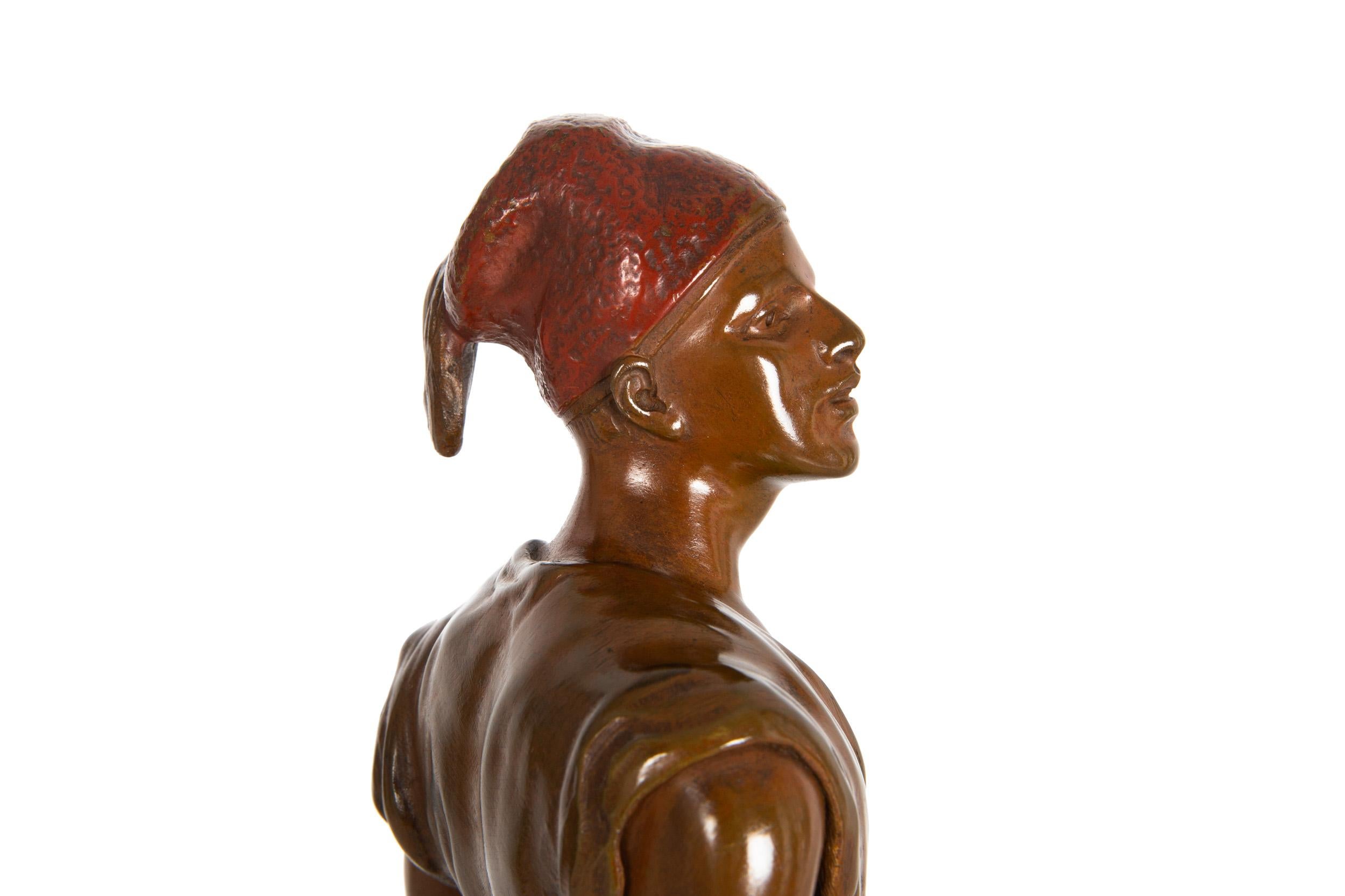 Escultura orientalista francesa de bronce de aguador tunecino según Marcel Debut en venta 7