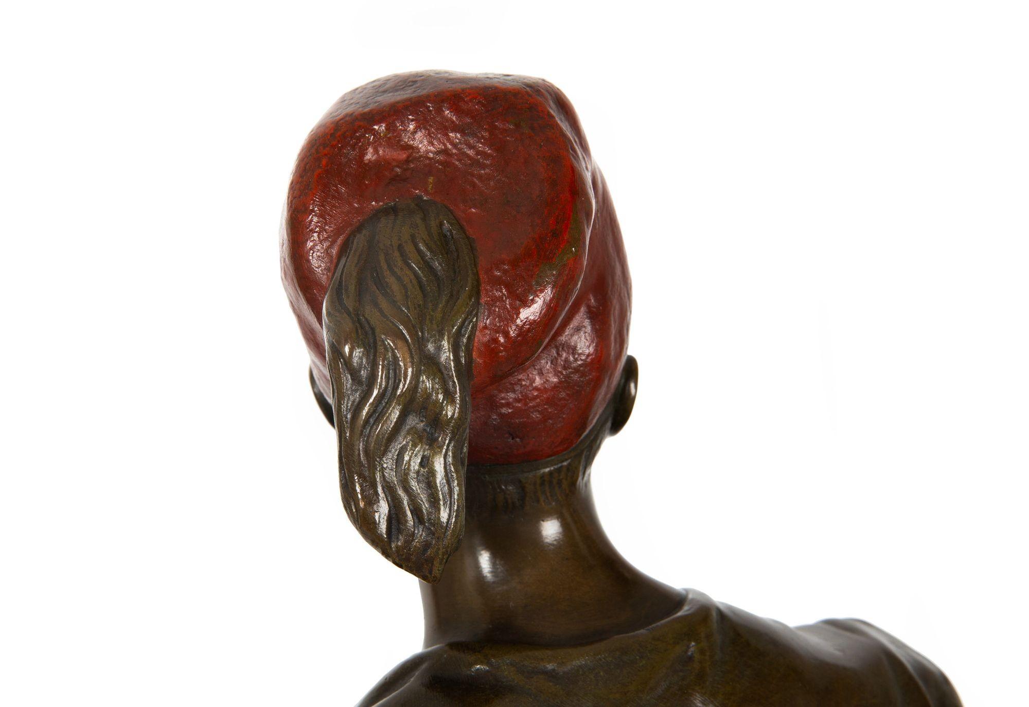 French Orientalist Bronze Sculpture of Tunisian Water Carrier by Marcel Debut For Sale 4