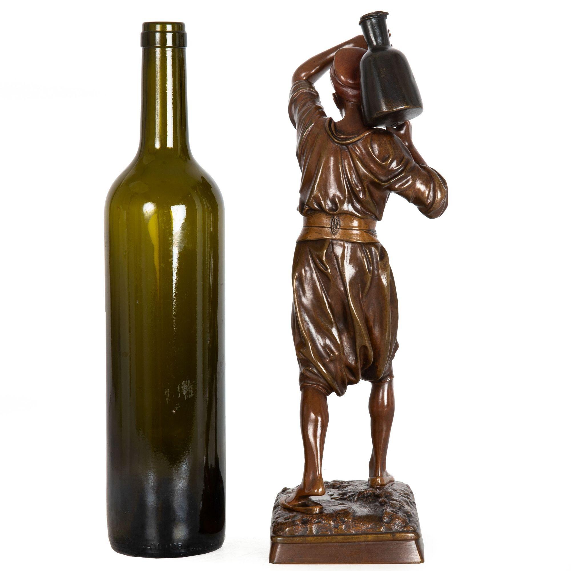 French Orientalist Bronze Sculpture of Water Carrier by Louis Hiolin For Sale 1