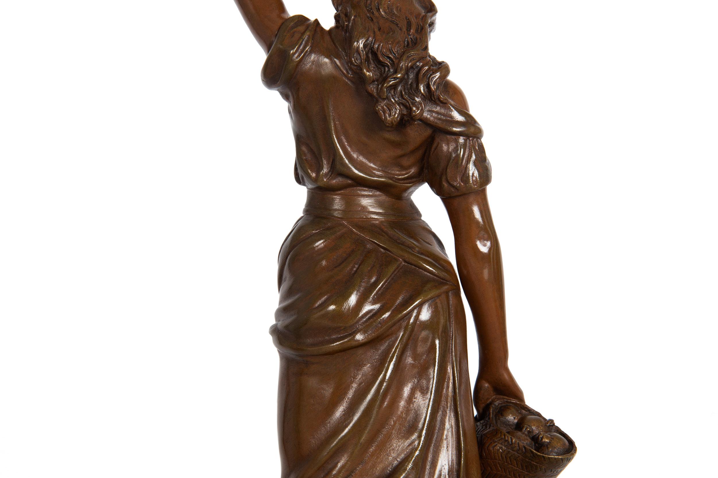 French Orientalist Bronze Sculpture of Woman Carrying Fruit after Marcel Debut For Sale 13