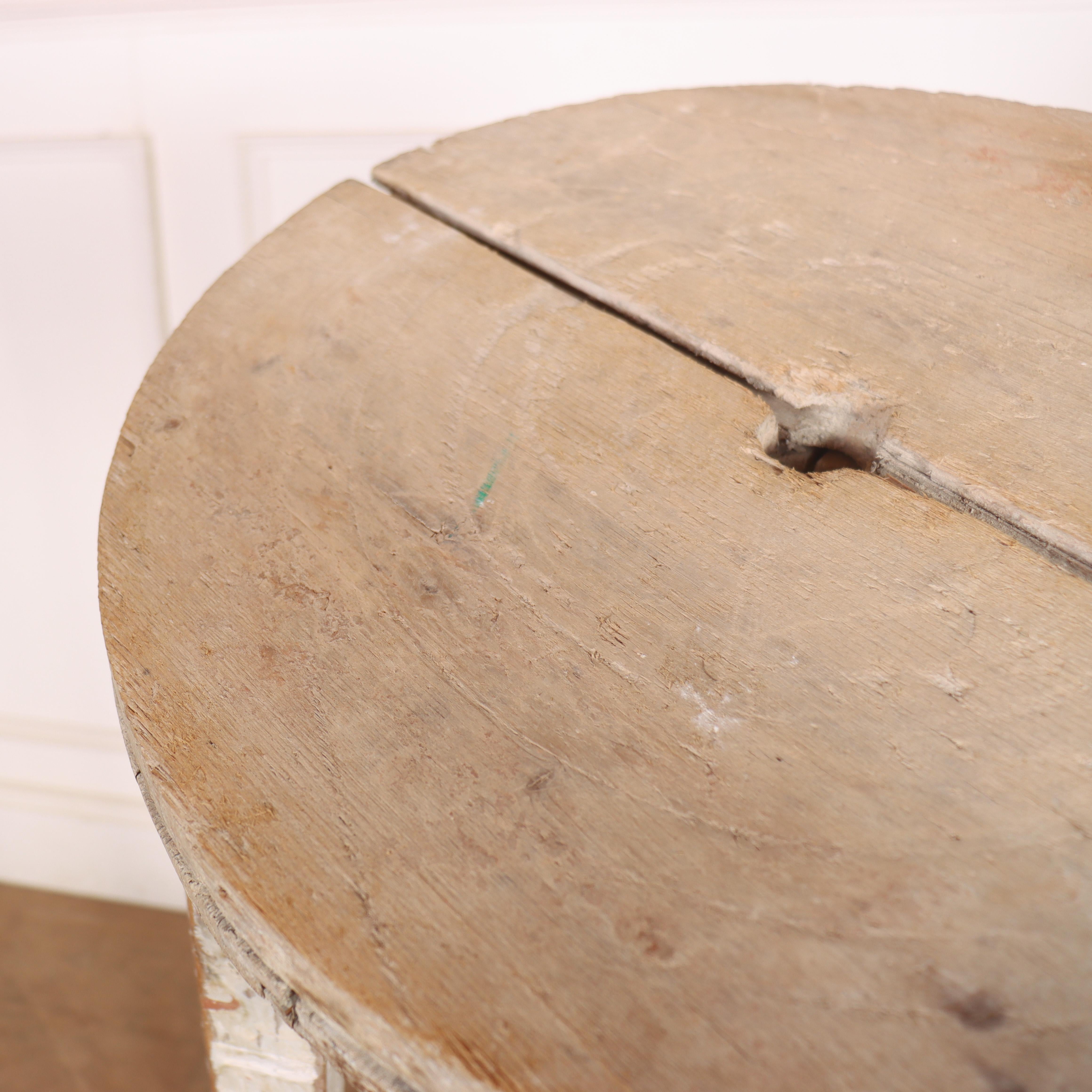 French Original Painted Sculpture Stand For Sale 2
