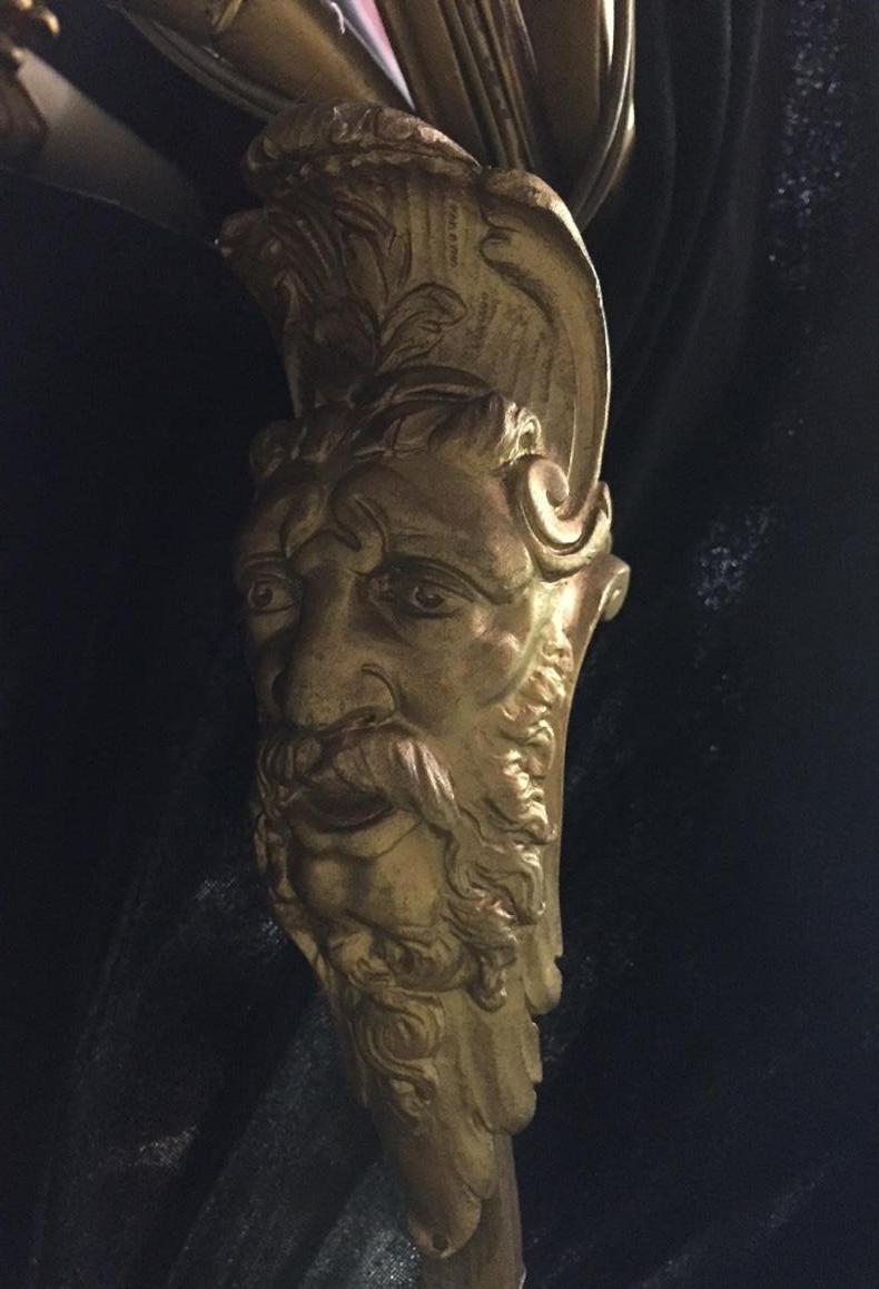 Lampadario francese in ormolu e cristallo tagliato, XIX secolo in vendita 7