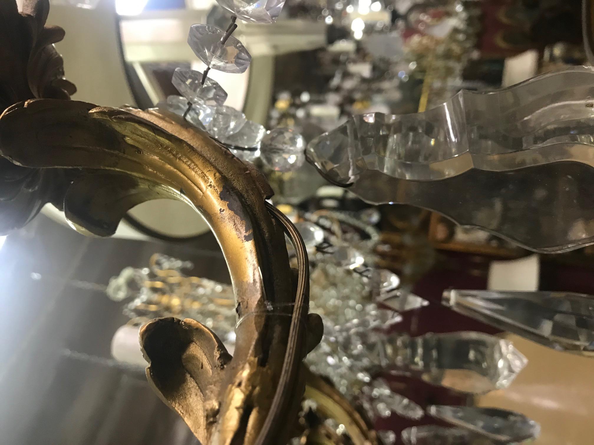 Lampadario francese in ormolu e cristallo tagliato, XIX secolo in vendita 10