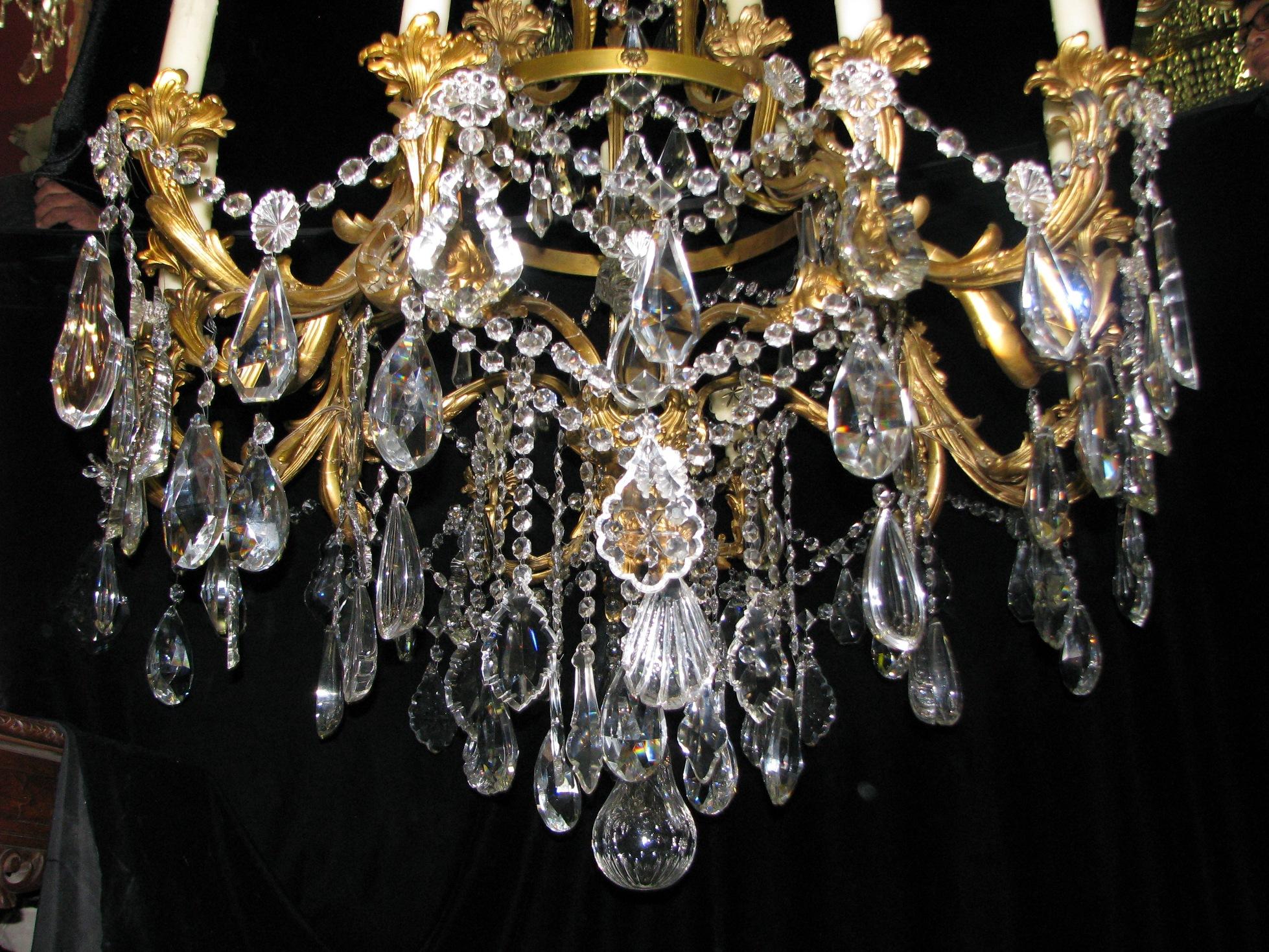 French Ormolu and Cut Crystal Chandelier, 19th Century For Sale 3