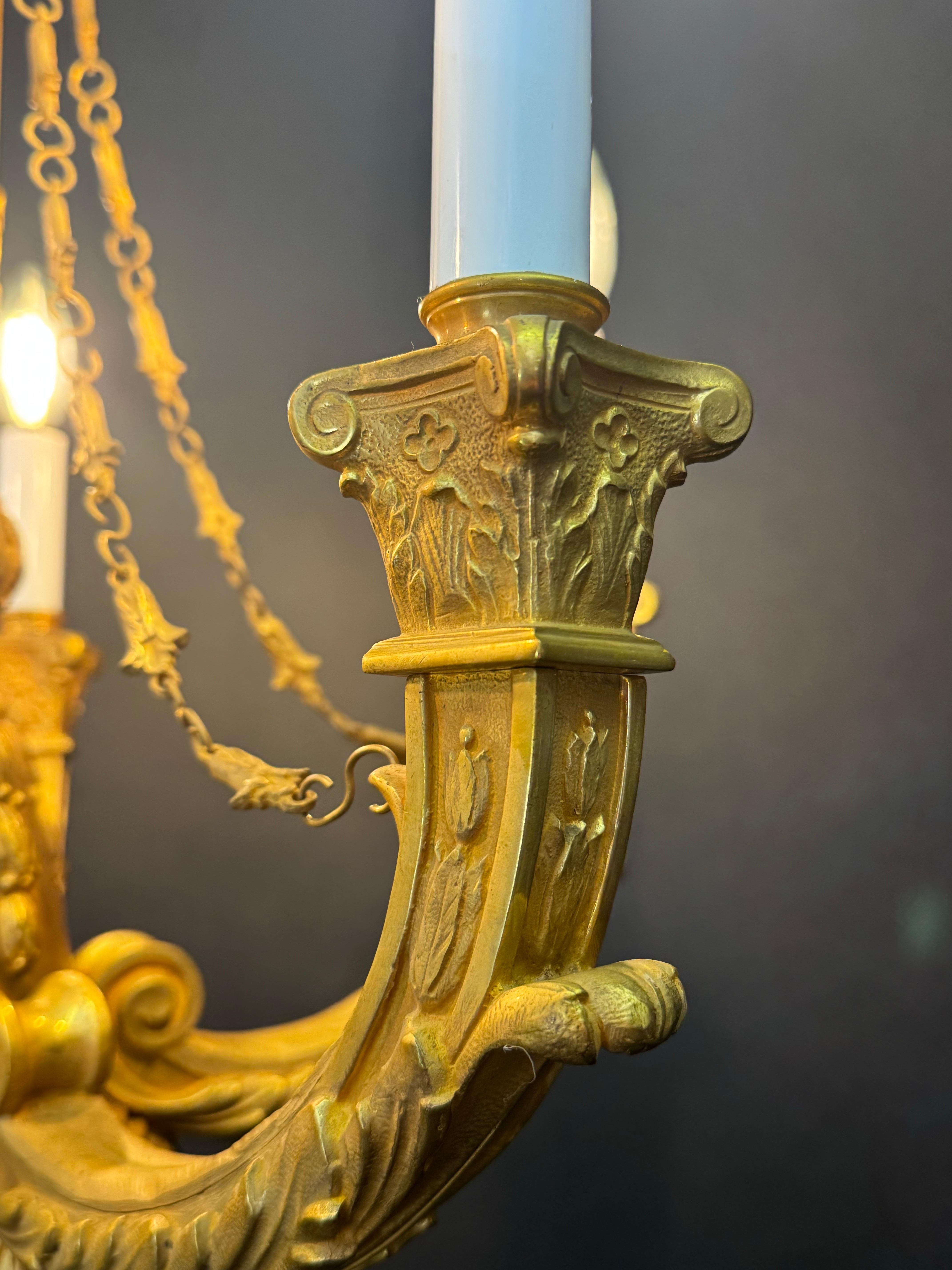 Araña francesa de bronce dorado estilo Imperio, ca.1960 Bronce en venta