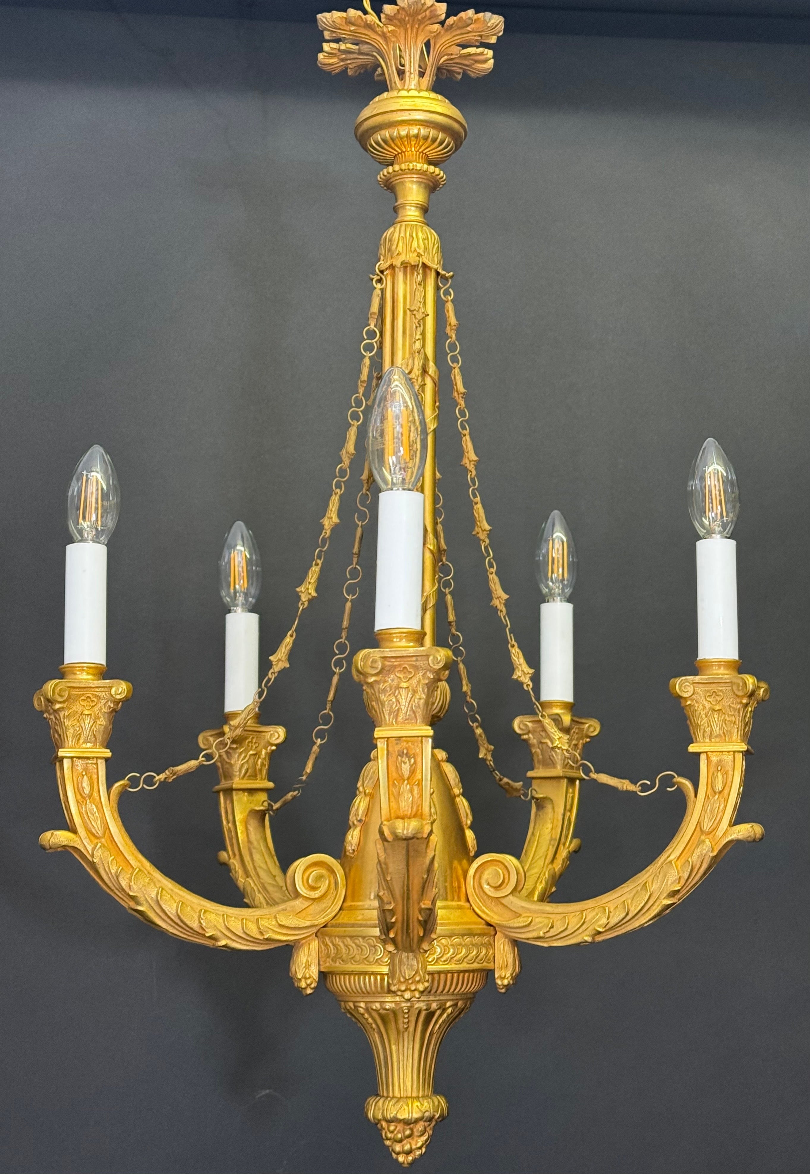 Araña francesa de bronce dorado estilo Imperio, ca.1960 en venta 1