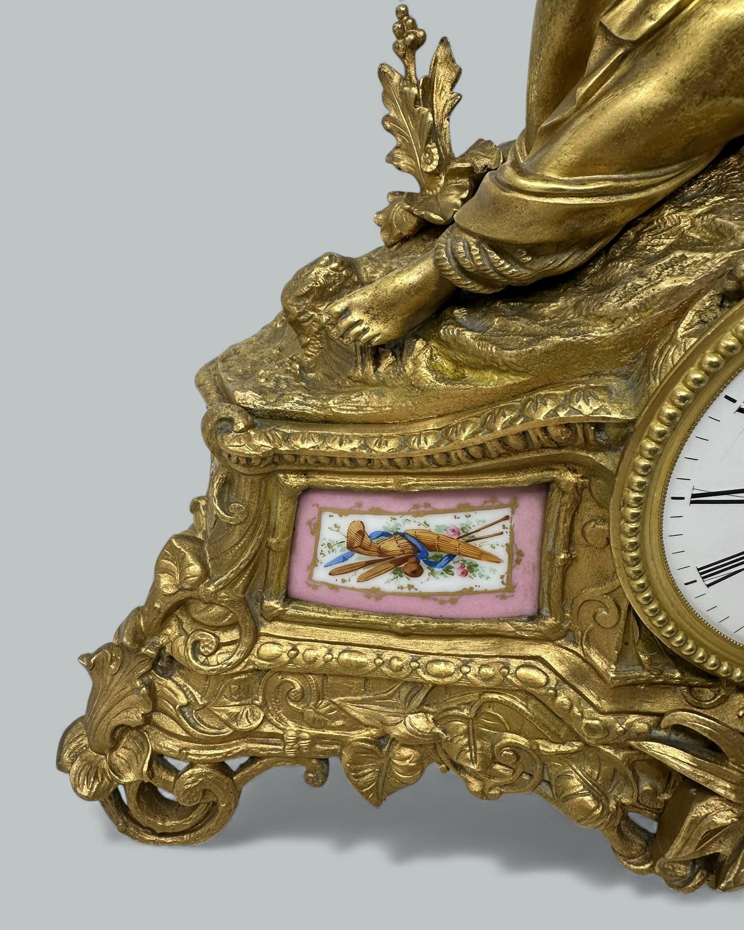 Dipinto a mano Orologio da parete francese in porcellana di Sèvres in bronzo ormolinato di Jean-Baptiste Delettrez in vendita