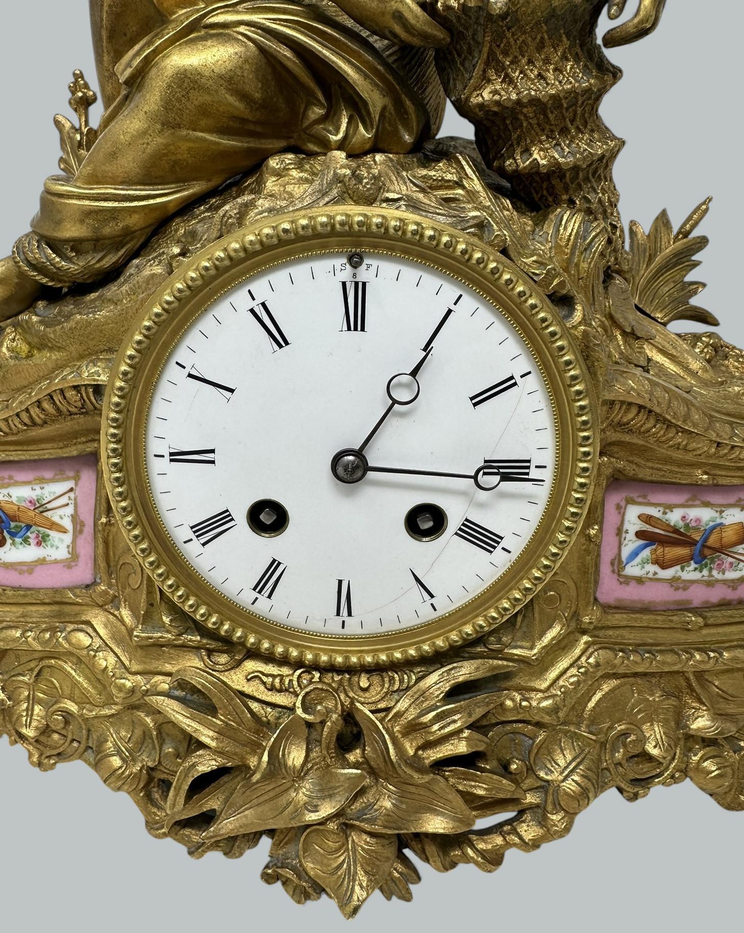 XIX secolo Orologio da parete francese in porcellana di Sèvres in bronzo ormolinato di Jean-Baptiste Delettrez in vendita