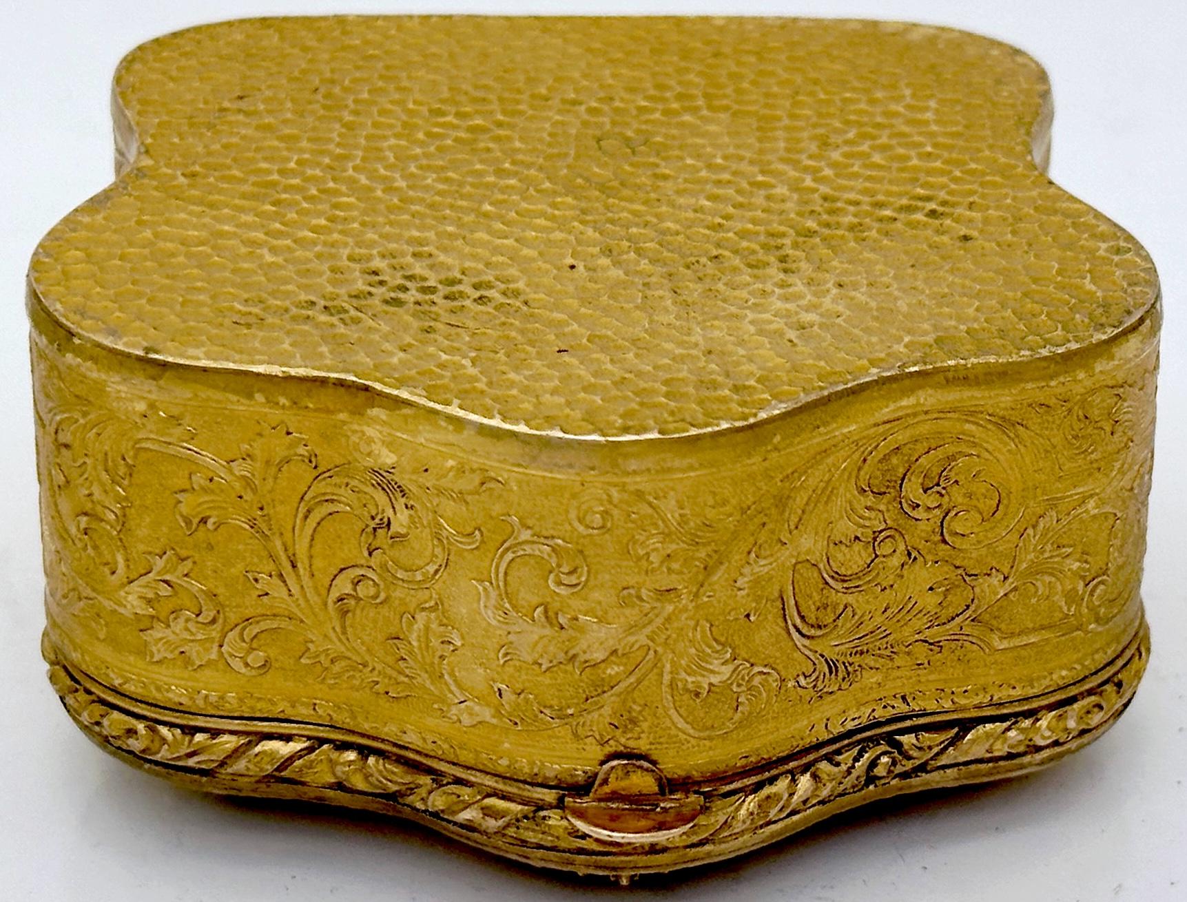 Scatola francese con cartiglio Ormolu Ritratto di Marie Antoinette, Parigi, Circa 1900 in vendita 5