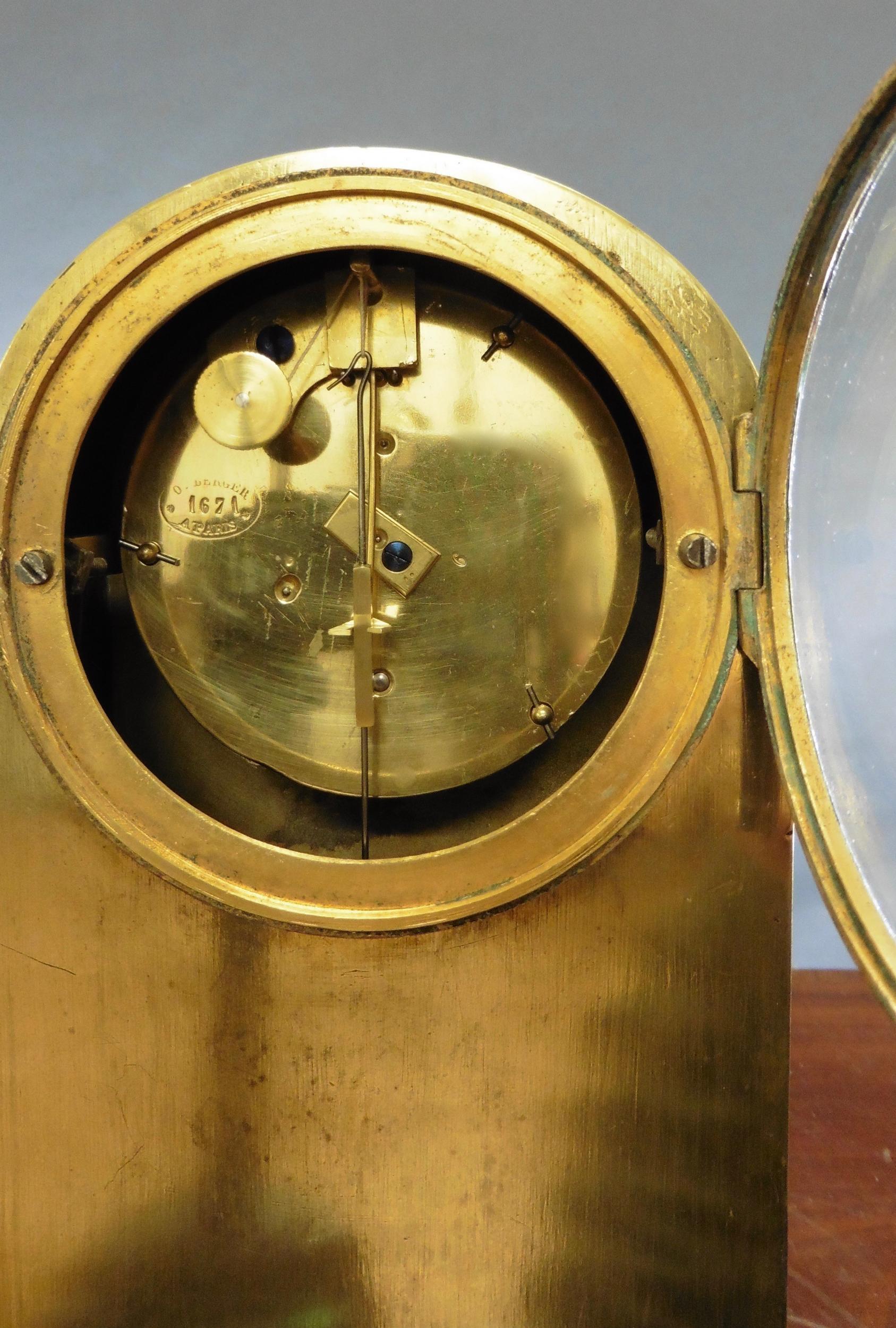 Reloj de chimenea Ormolu francés siglo XIX en venta