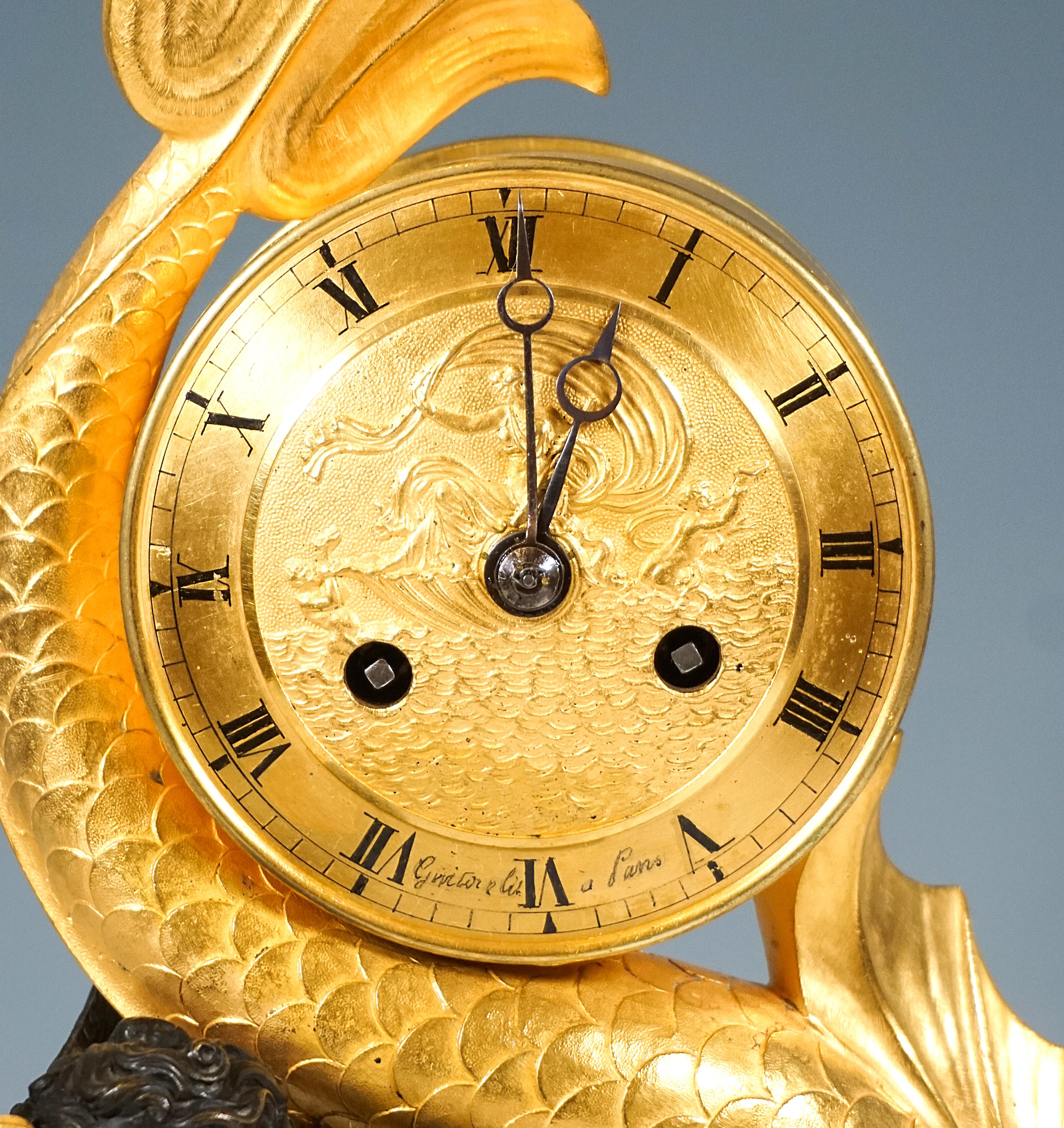 Bronze French Ormolu Mantle Clock, Pendule 'Au Dauphin', Paris, Around 1800/1830 For Sale