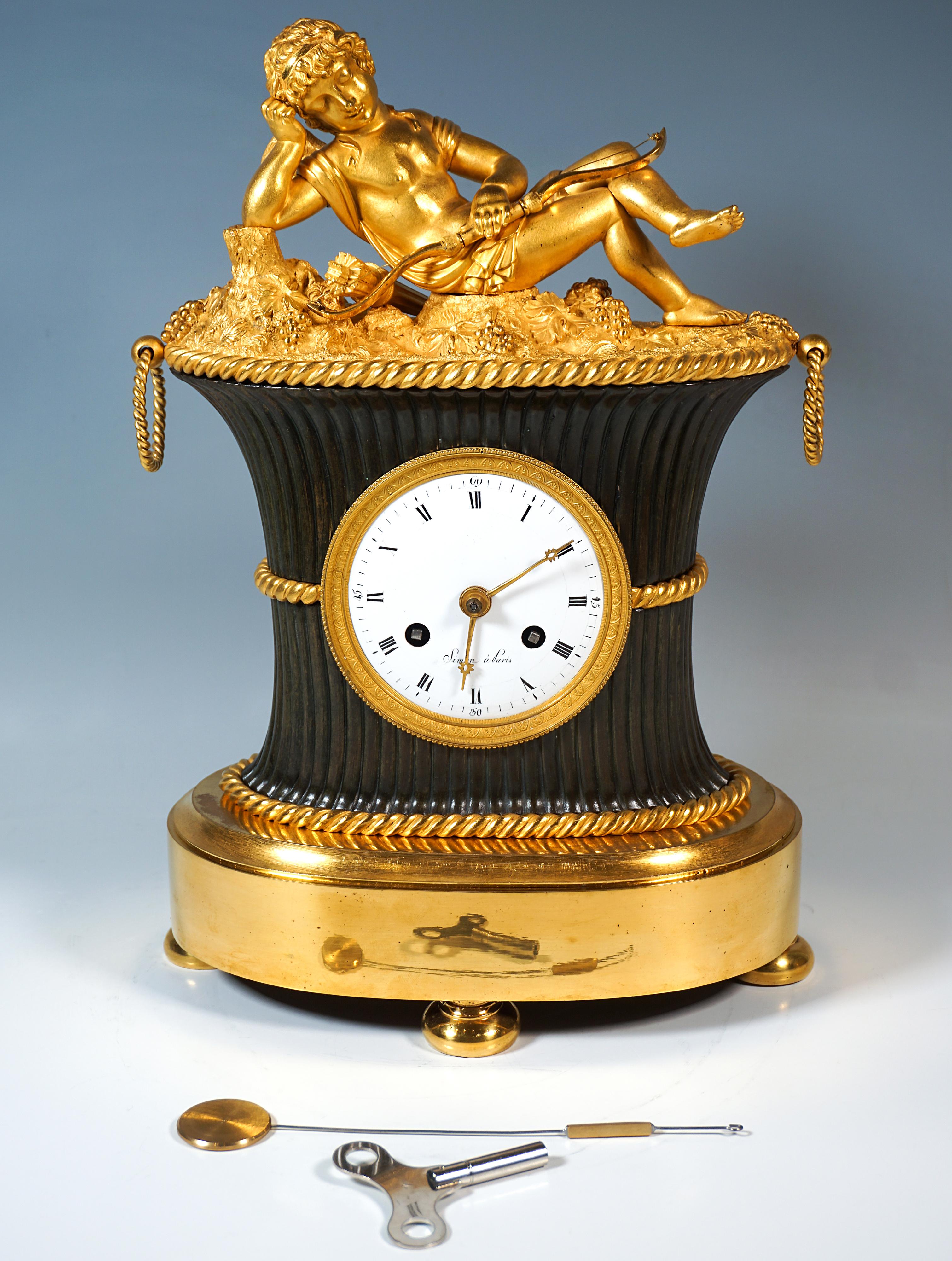 French Ormolu Mantle Clock, Pendule 'L'Angelot Endormi', Reiche, Paris, Ca 1820 In Good Condition For Sale In Vienna, AT