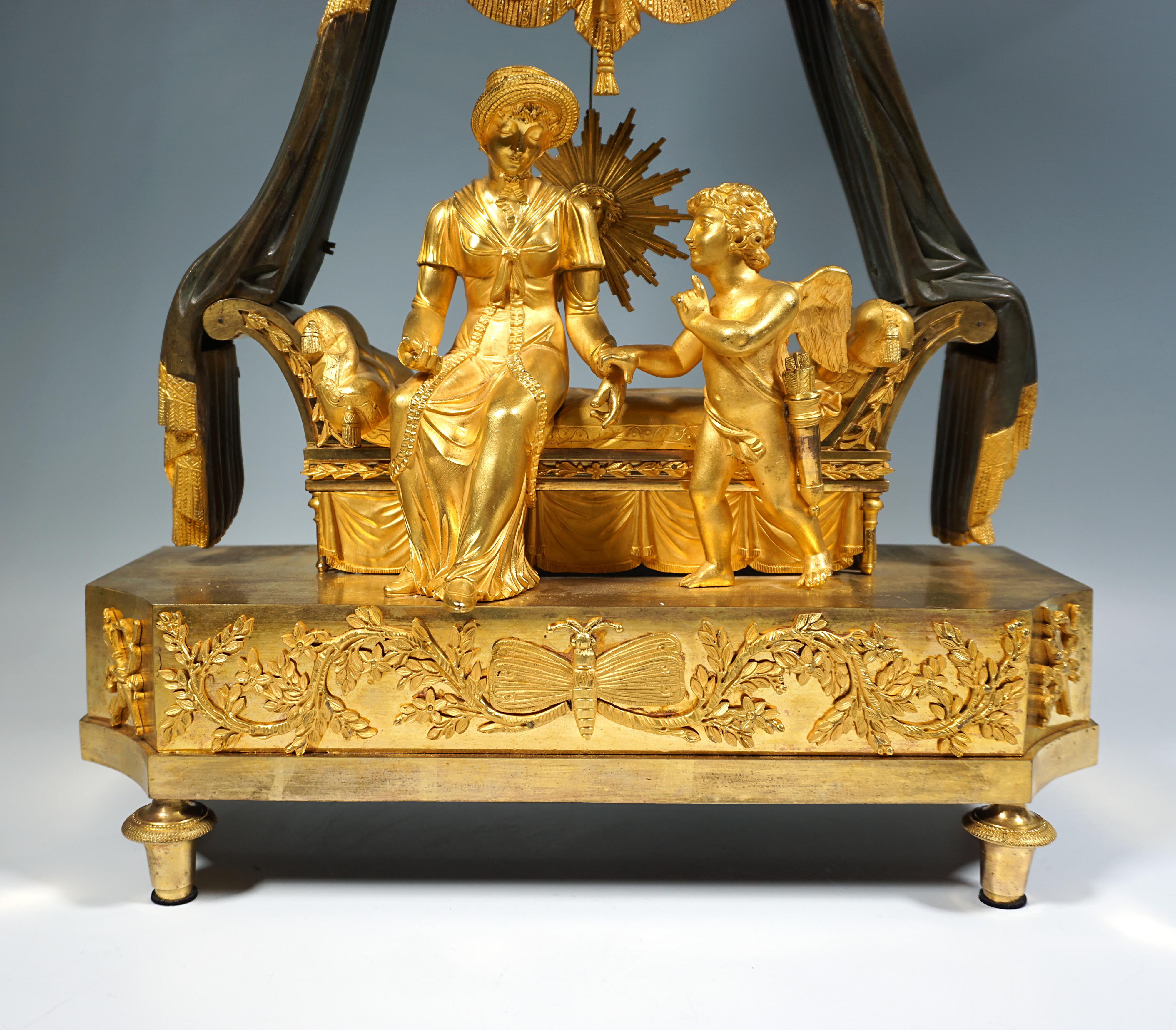 French Ormolu Mantle Clock, Pendule 'Lit à Baldaquin', Paris, Around 1790 For Sale 3