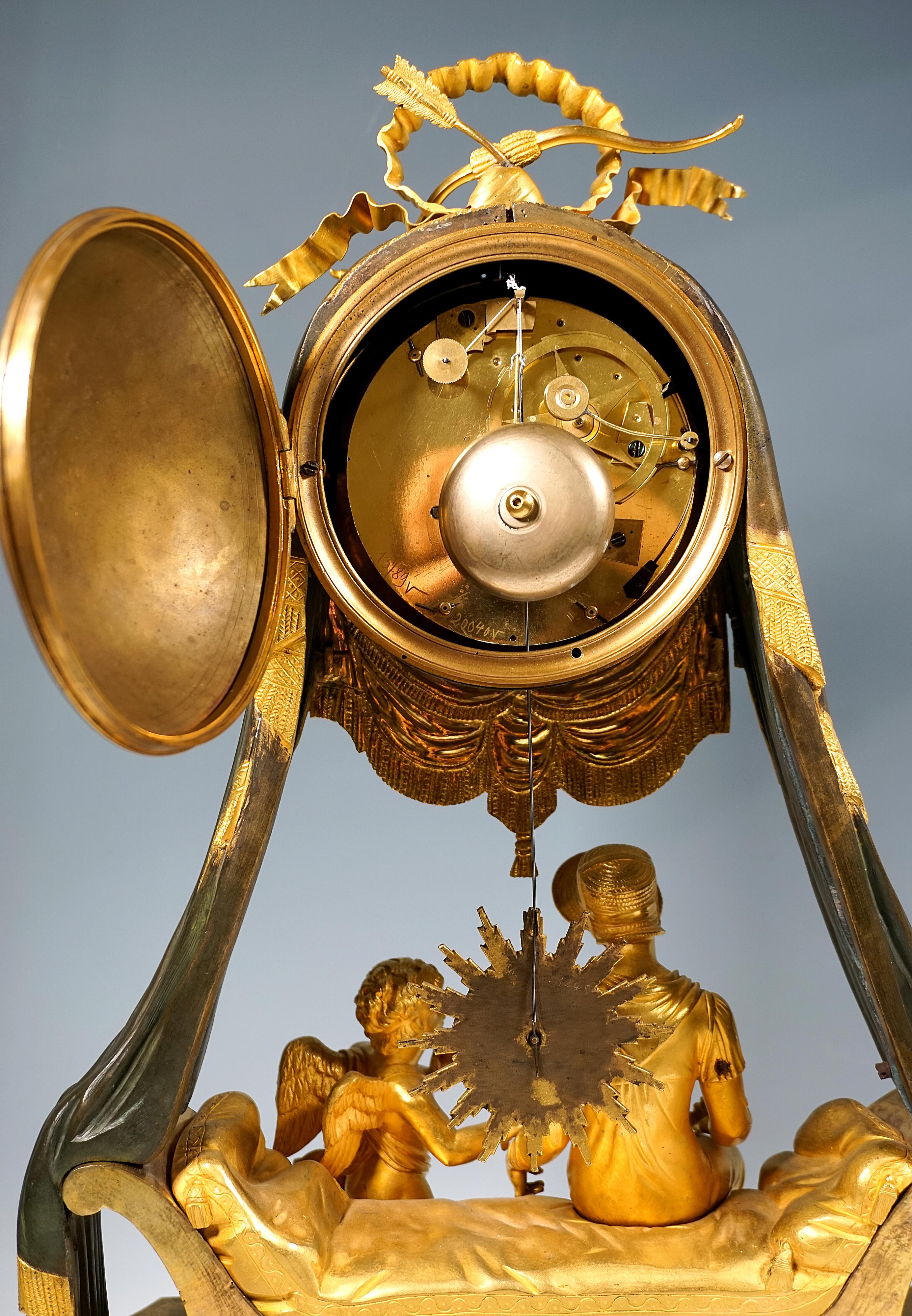 Bronze French Ormolu Mantle Clock, Pendule 'Lit à Baldaquin', Paris, Around 1790 For Sale