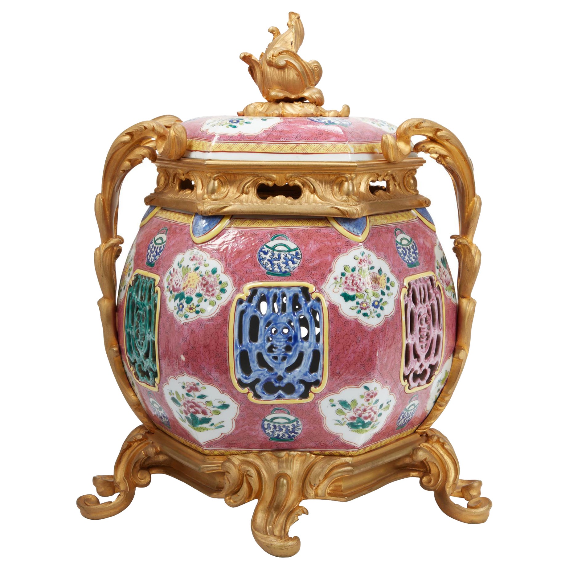 French Ormolu Mounted Cineses Porcelain Centerpiece 19 century For Sale