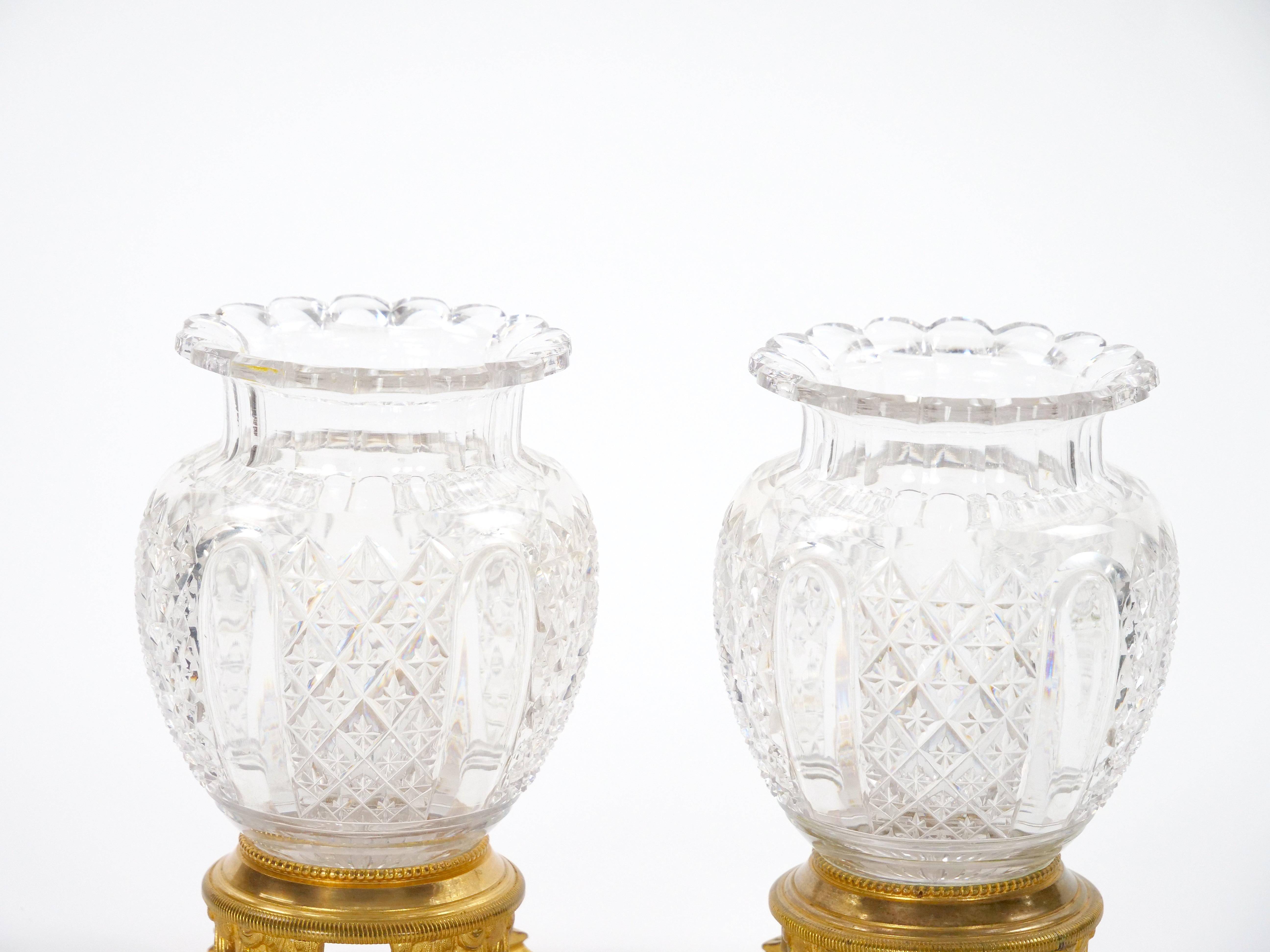 French Ormolu-Mounted Diamond Cut Crystal Decorative Vase, 19th Century In Good Condition For Sale In Tarry Town, NY