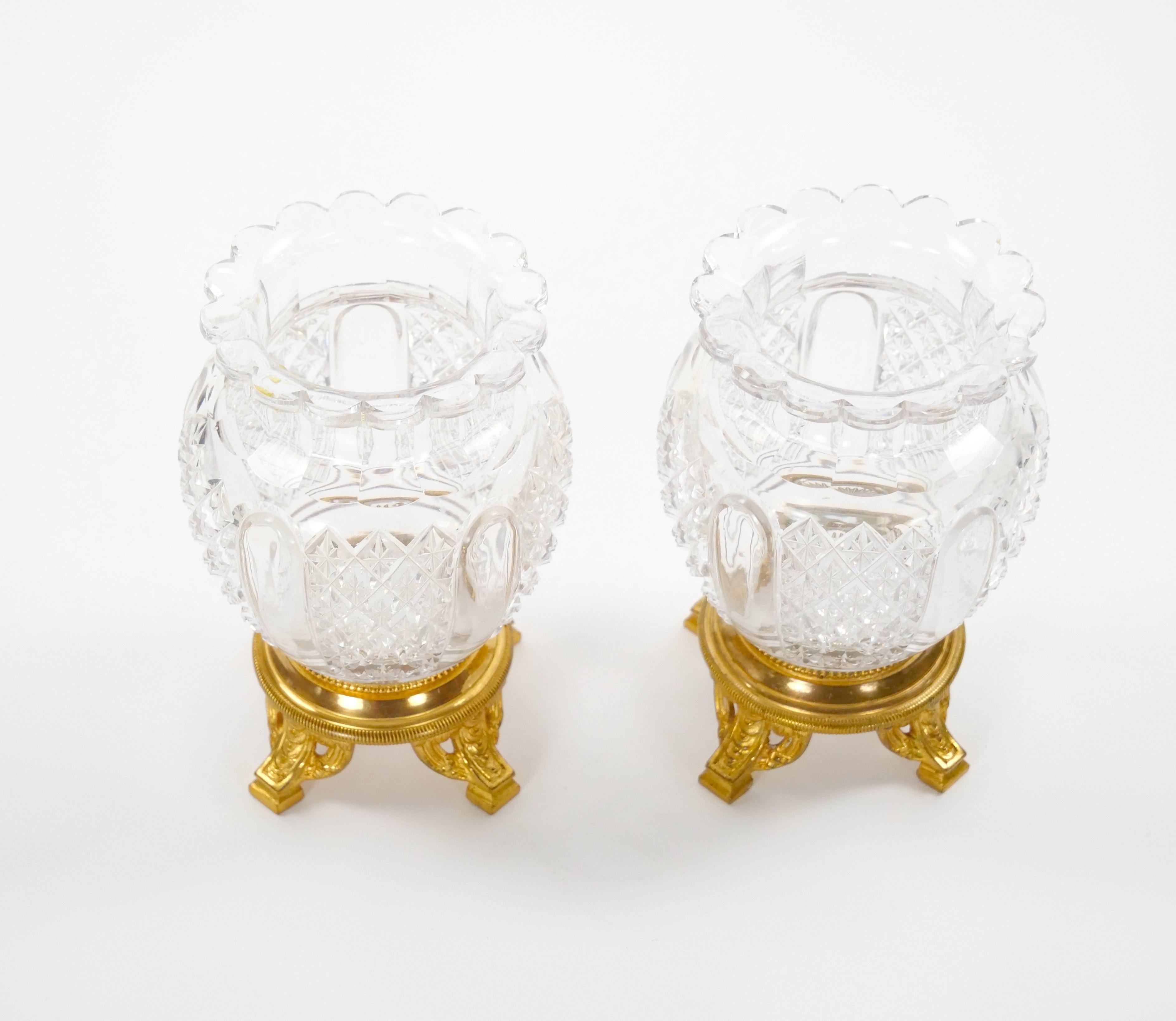 French Ormolu-Mounted Diamond Cut Crystal Decorative Vase, 19th Century For Sale 1