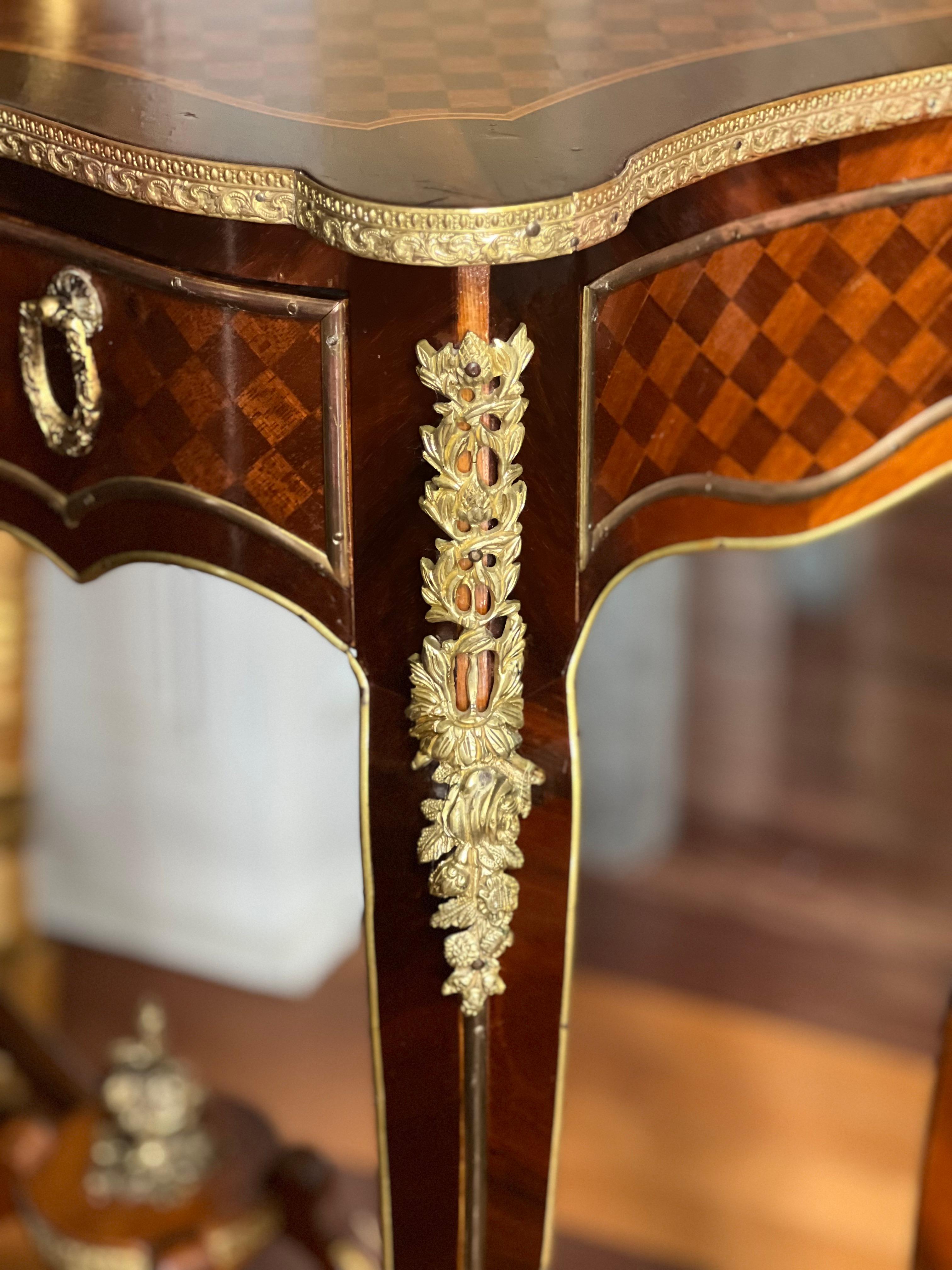 French Ormolu-Mounted Kingwood and Parquetry Vanity Dressing Table For Sale 8