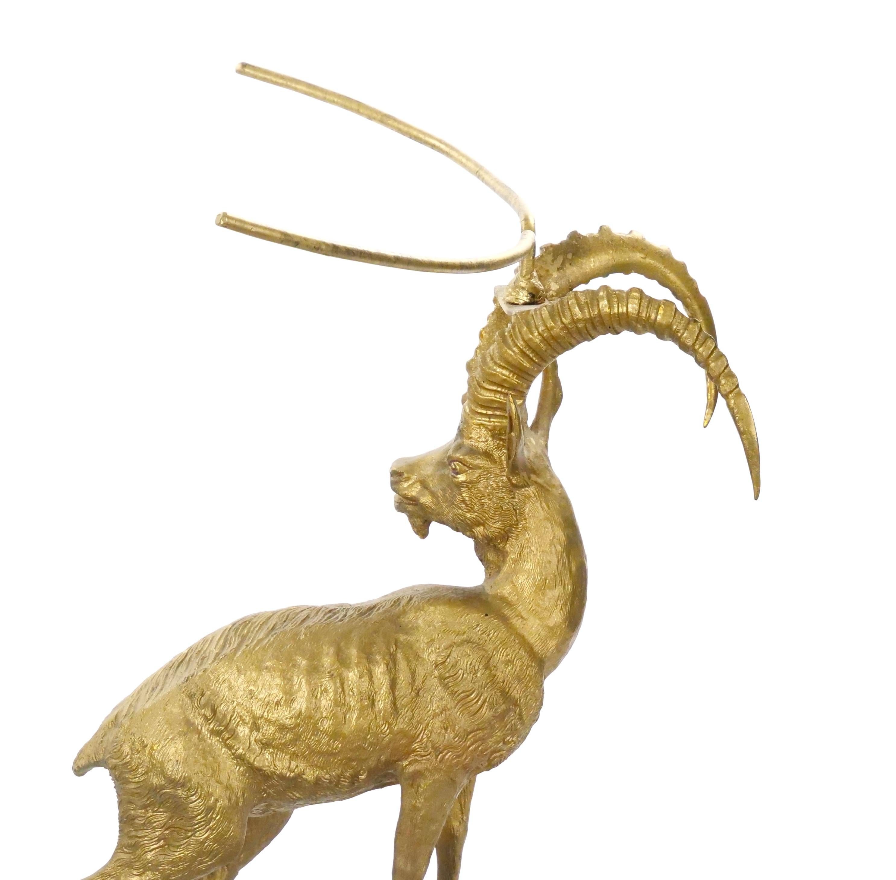 Französisches Ormolu-gefasstes Surtout de Table Plateau / Buntes Kunstglas Tafelaufsatz (Spätes 19. Jahrhundert) im Angebot
