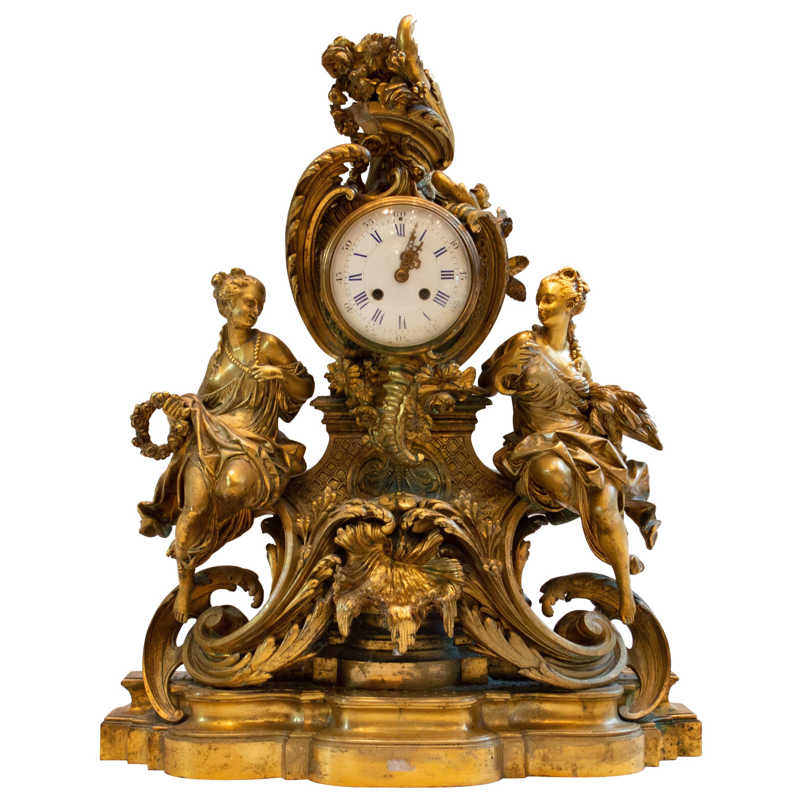 French Ormulu Mantle Clock In Good Condition For Sale In Paris, Sanit - Ouen