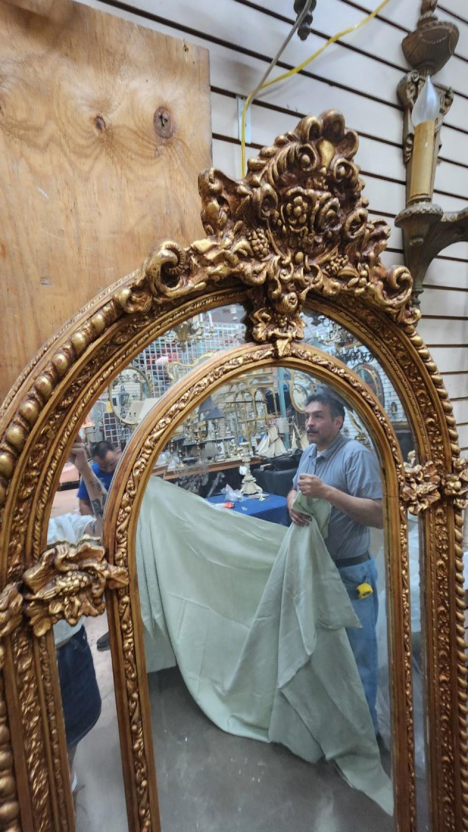 Mid-Century Modern Miroir orné français en vente