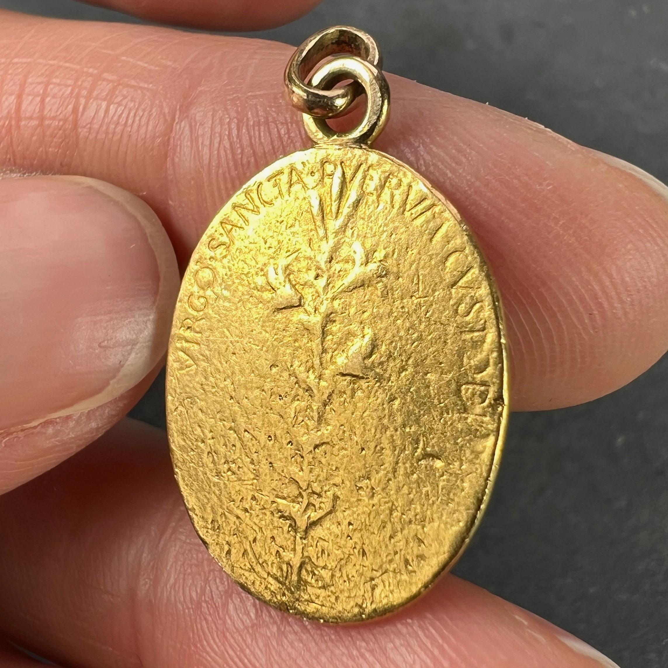 French Oscar Roty Madonna and Child 22K Yellow Gold Charm Pendant For Sale 4