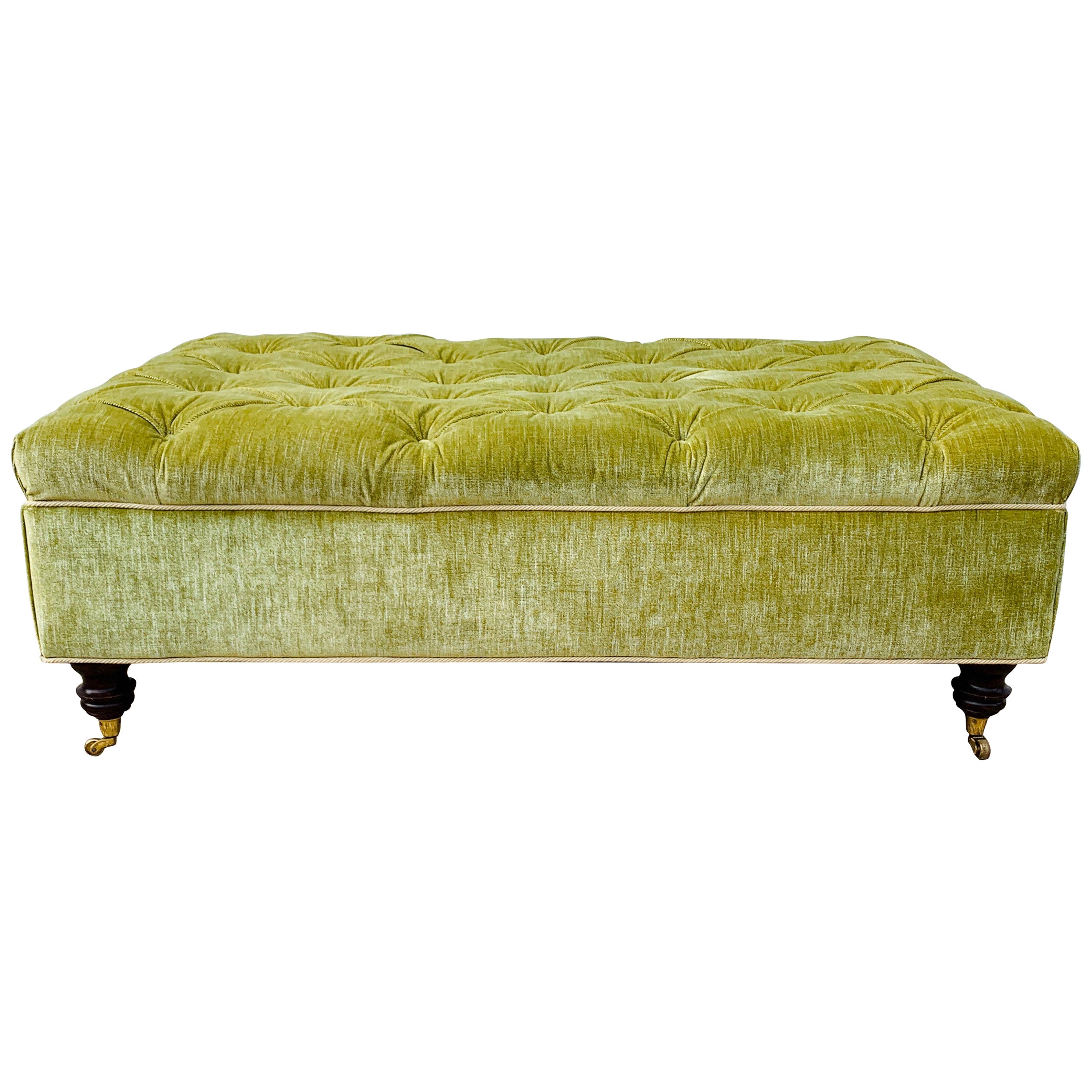 French Ottoman in Green Scalamandré Velvet, circa 19th Century For Sale