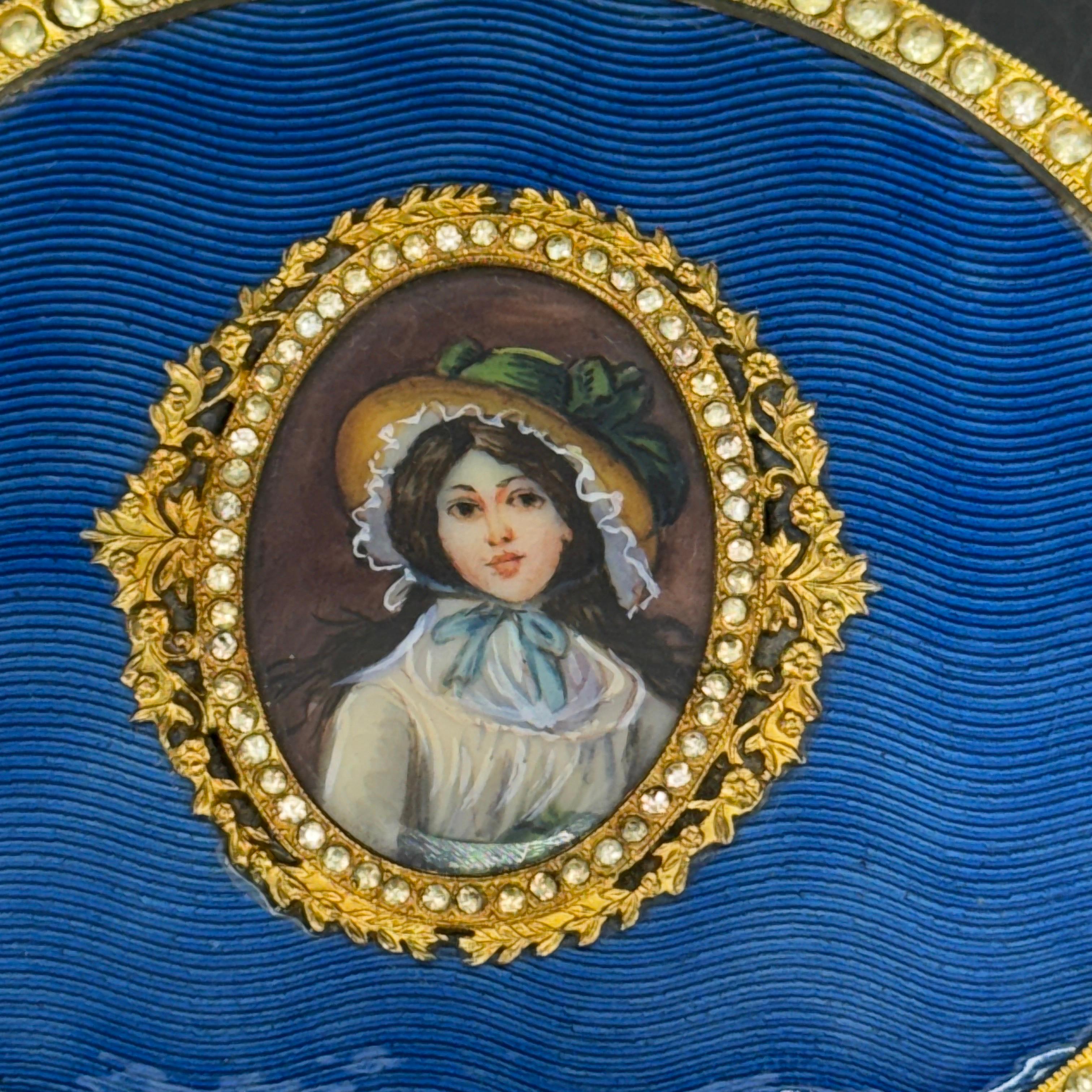 French Oval Decorated Enamel Jewelry Box, France 1830's For Sale 8
