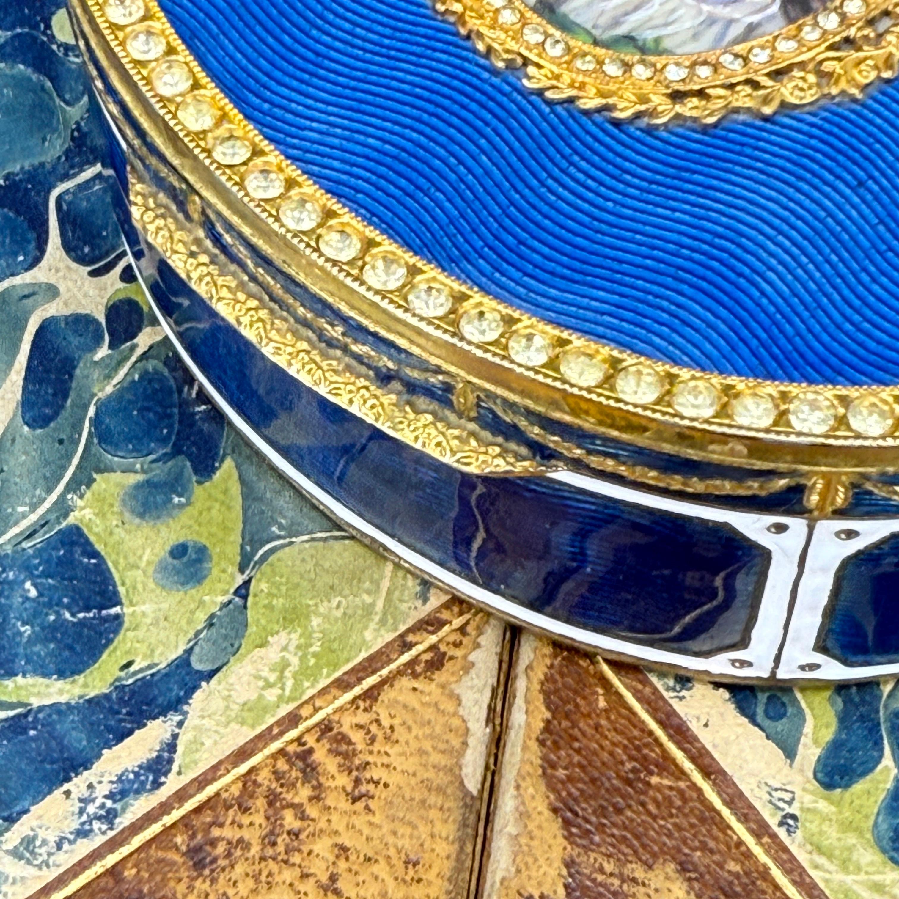French Oval Decorated Enamel Jewelry Box, France 1830's For Sale 12