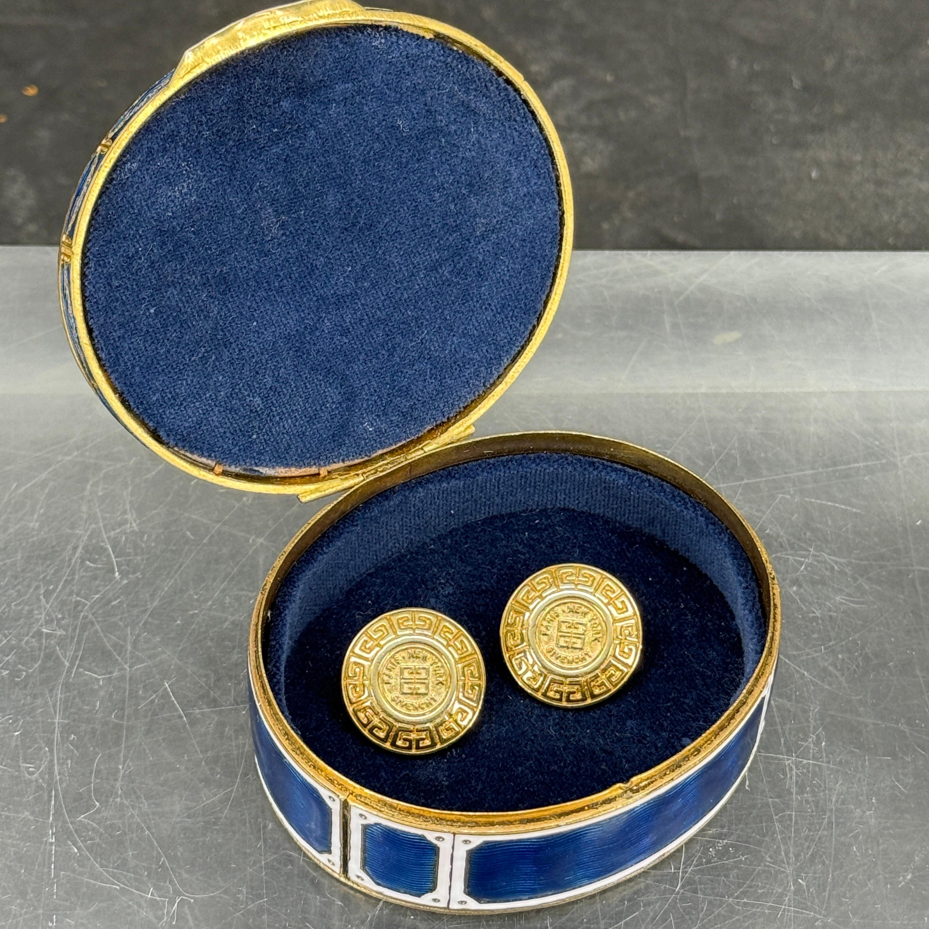 French Oval Decorated Enamel Jewelry Box, France 1830's For Sale 2