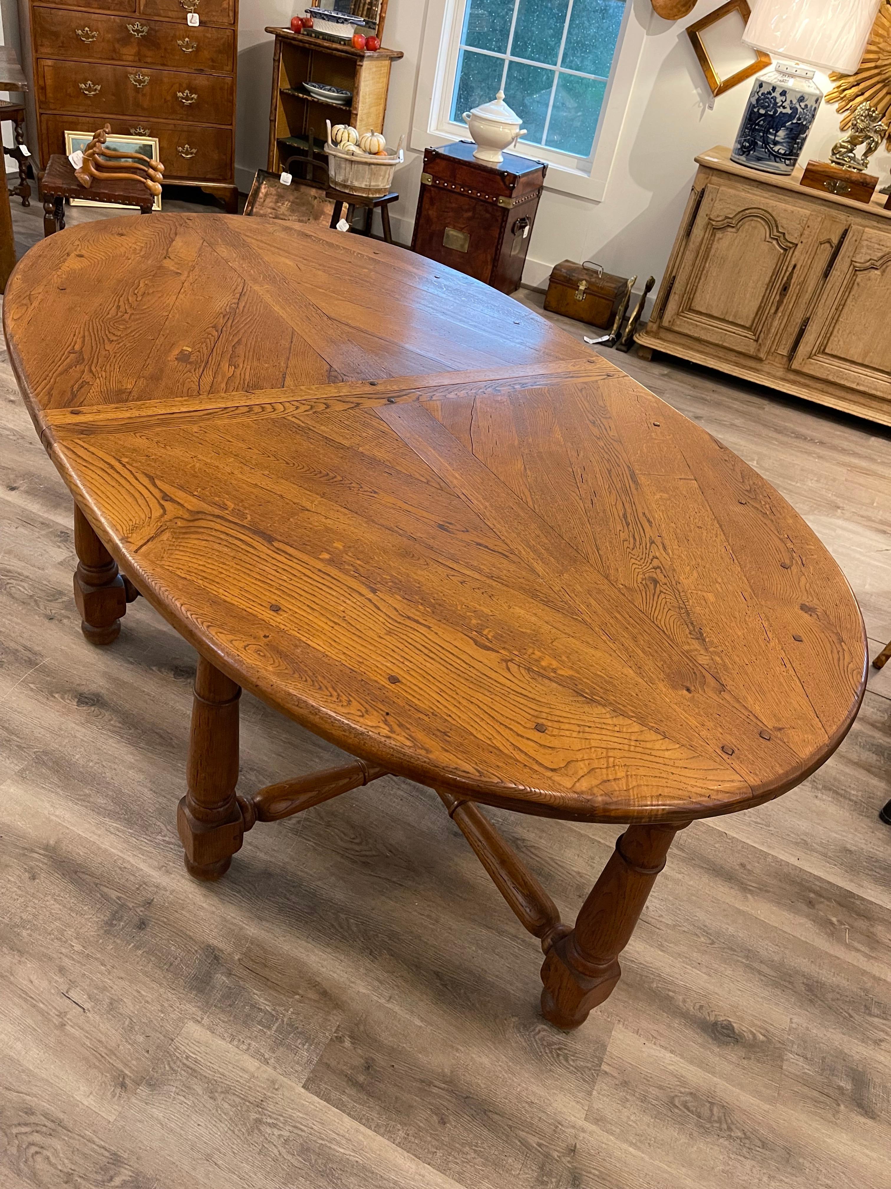 Early 20th Century French Oval Dining Room Table For Sale