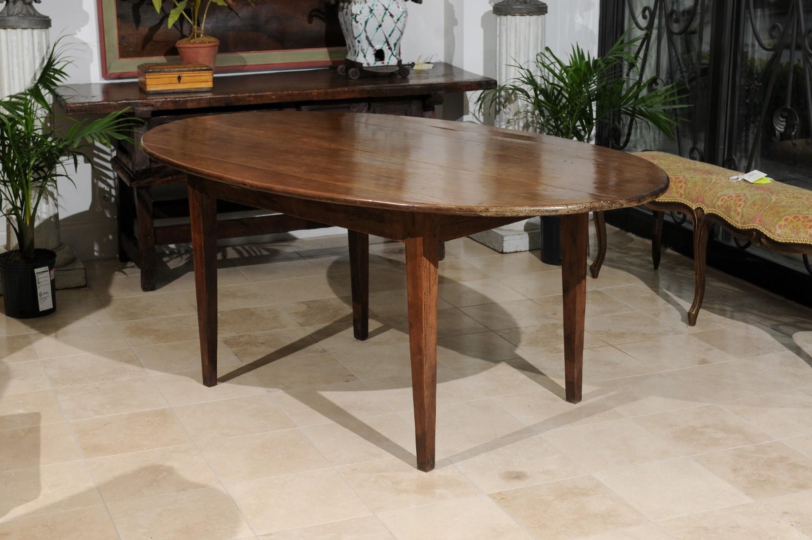  French Oval Farm Table with Tapered Legs In Good Condition In Atlanta, GA