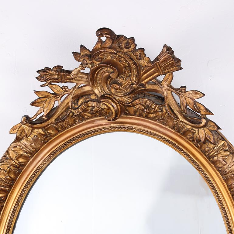 Französischer ovaler vergoldeter Spiegel, CIRCA 1890 im Zustand „Gut“ im Angebot in Vancouver, British Columbia