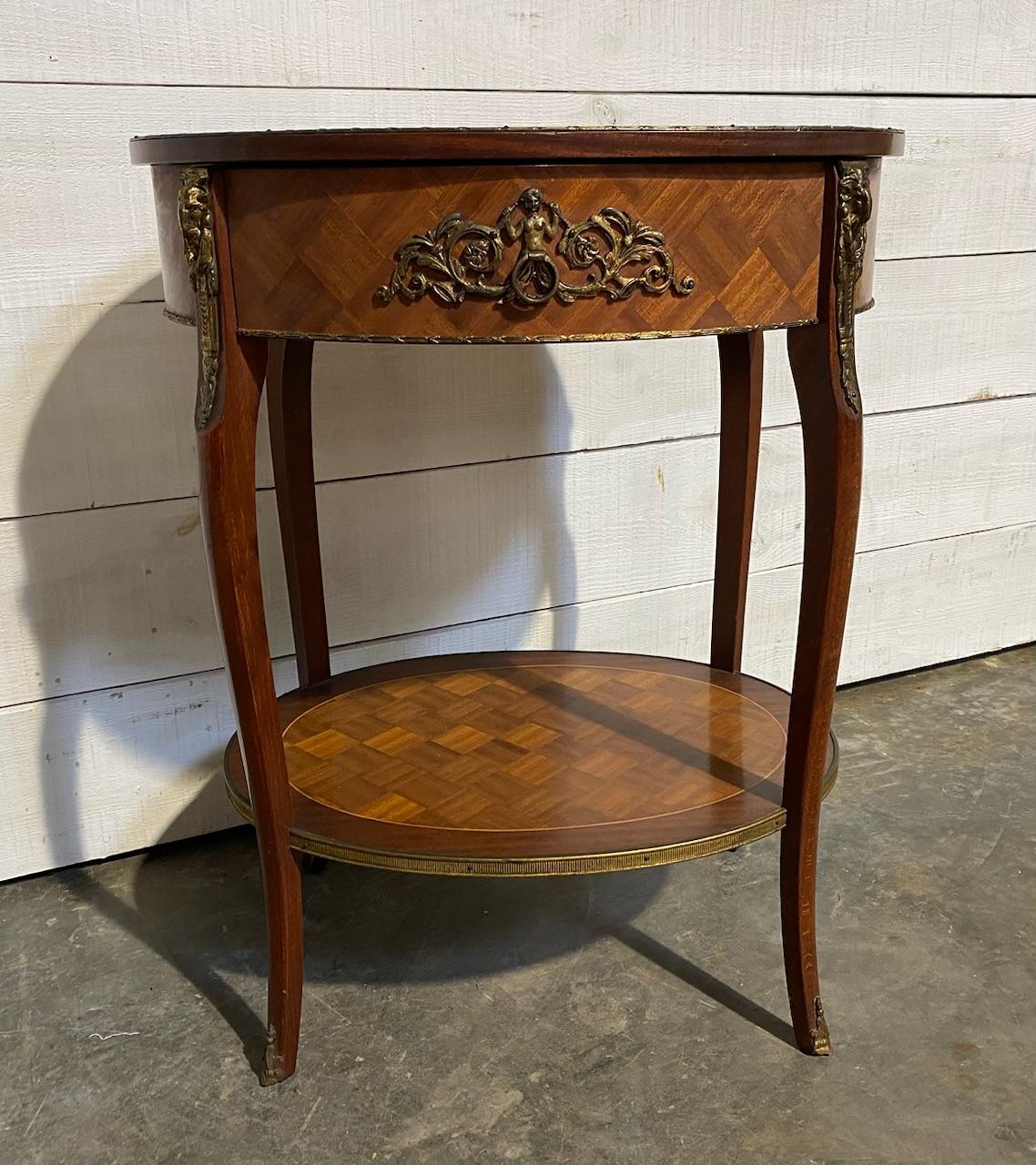 French Oval Lamp Table with Drawer For Sale 5