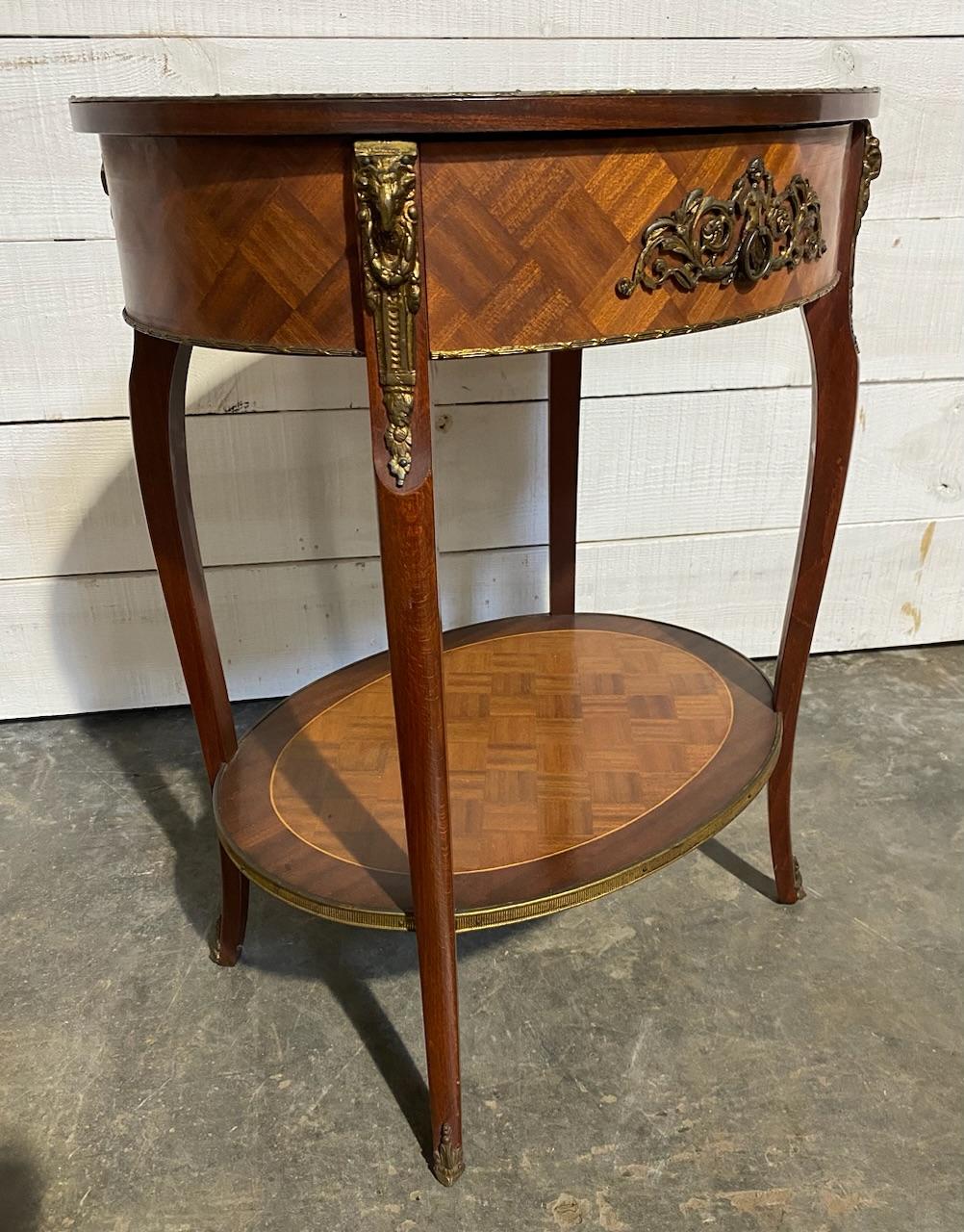 French Oval Lamp Table with Drawer For Sale 1